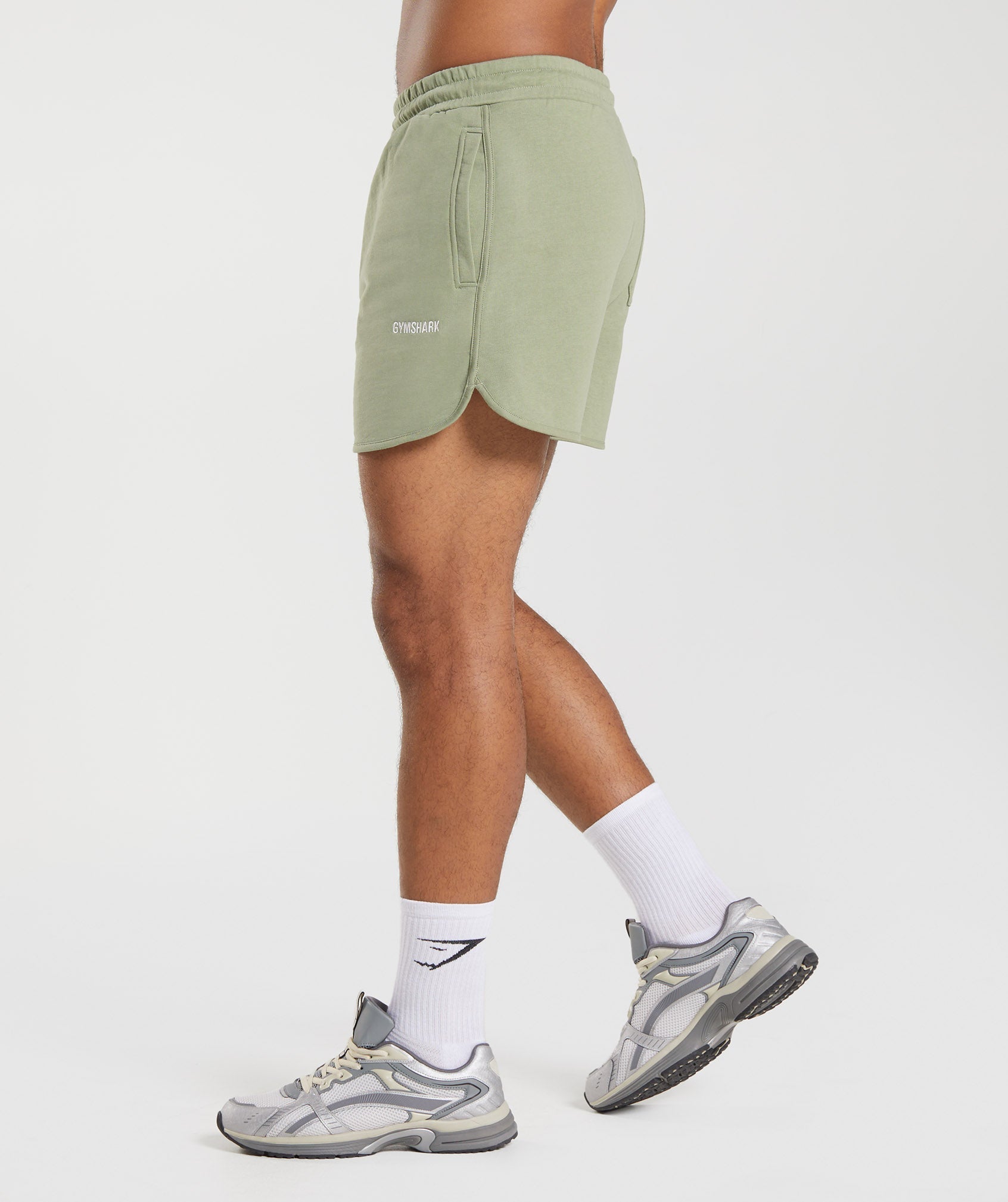gymshark-rest-day-sweats-4-lounge-shorts-sage-green-aw22