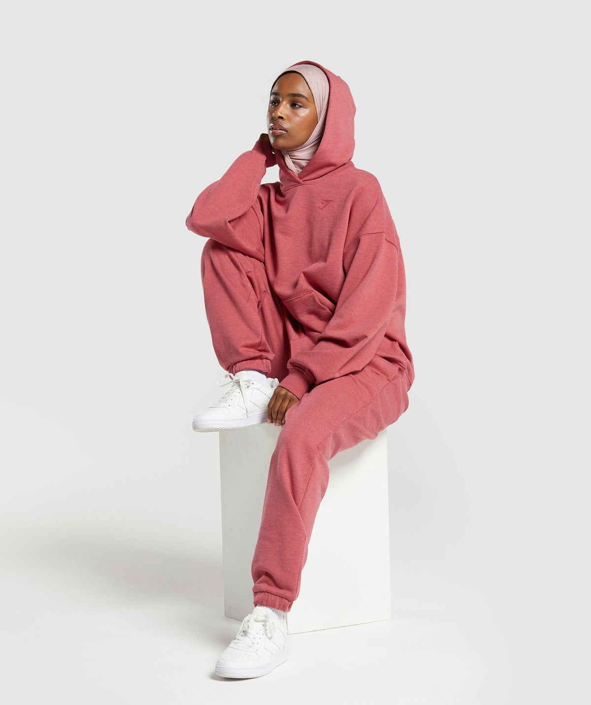 gymshark-rest-day-sweats-joggers-heritage-pink-marl-ss24