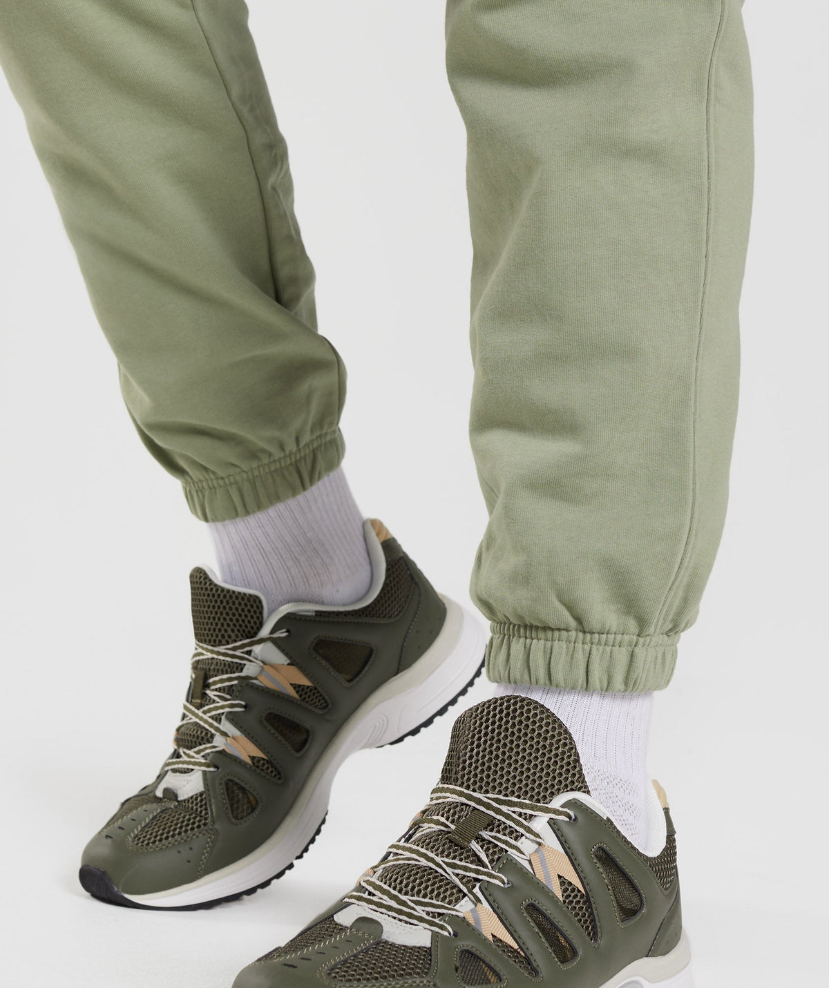 gymshark-rest-day-sweats-joggers-sage-green-aw22