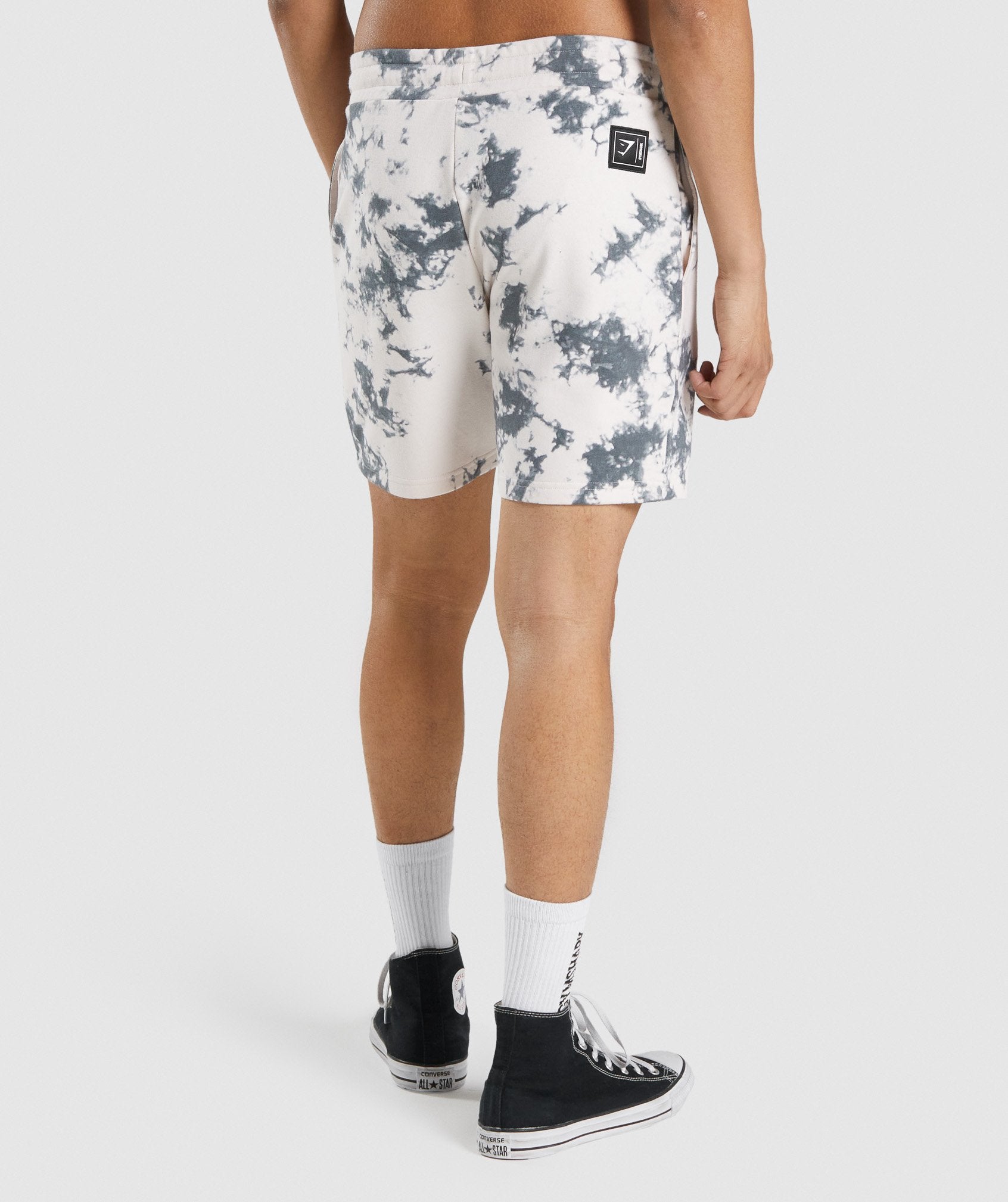 gymshark-restore-shorts-grey-print