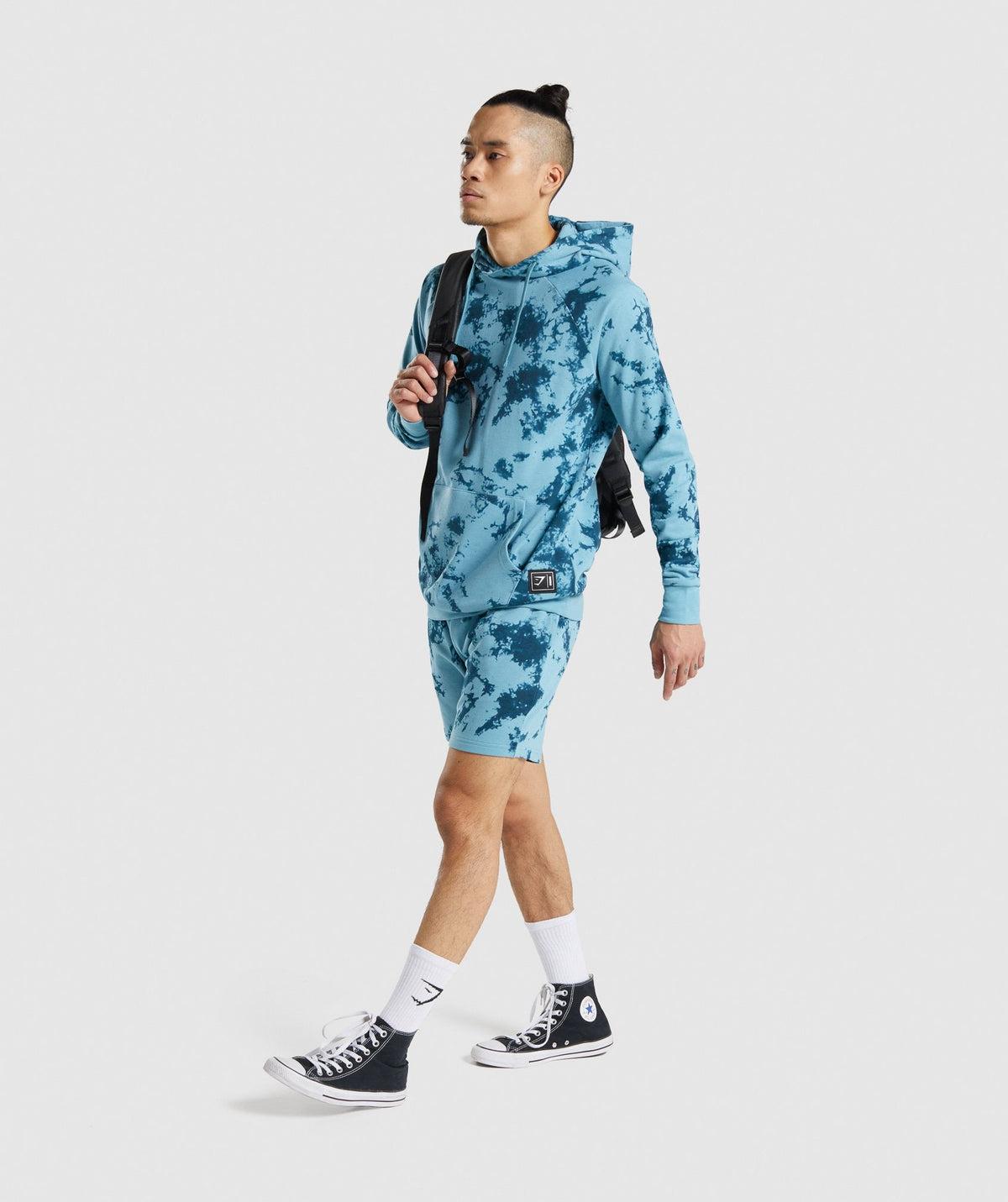 gymshark-restore-shorts-teal-print