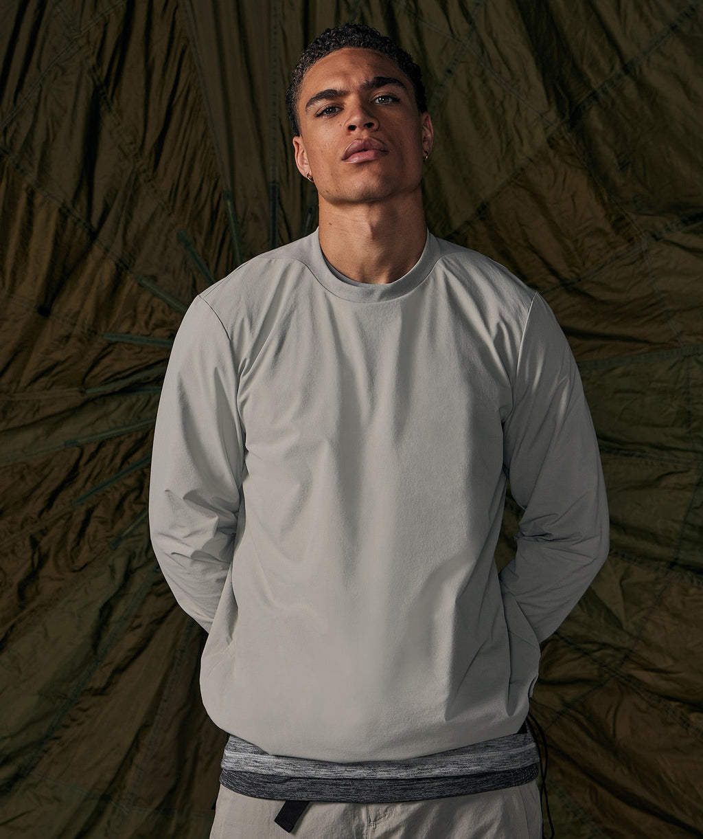 gymshark-retake-crew-taupe-grey-ss22