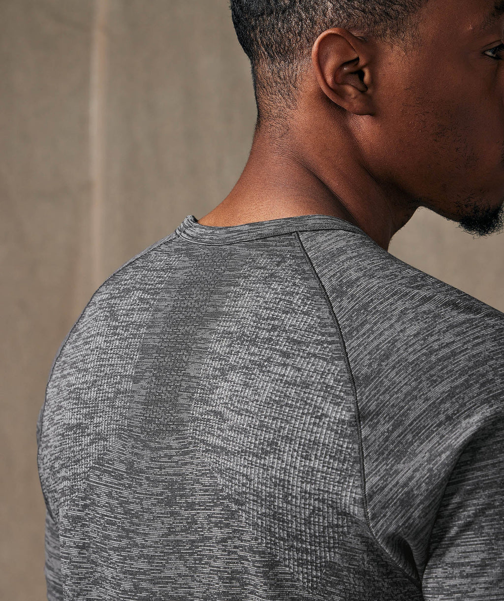 gymshark-retake-seamless-t-shirt-onyx-grey-white-marl-ss22