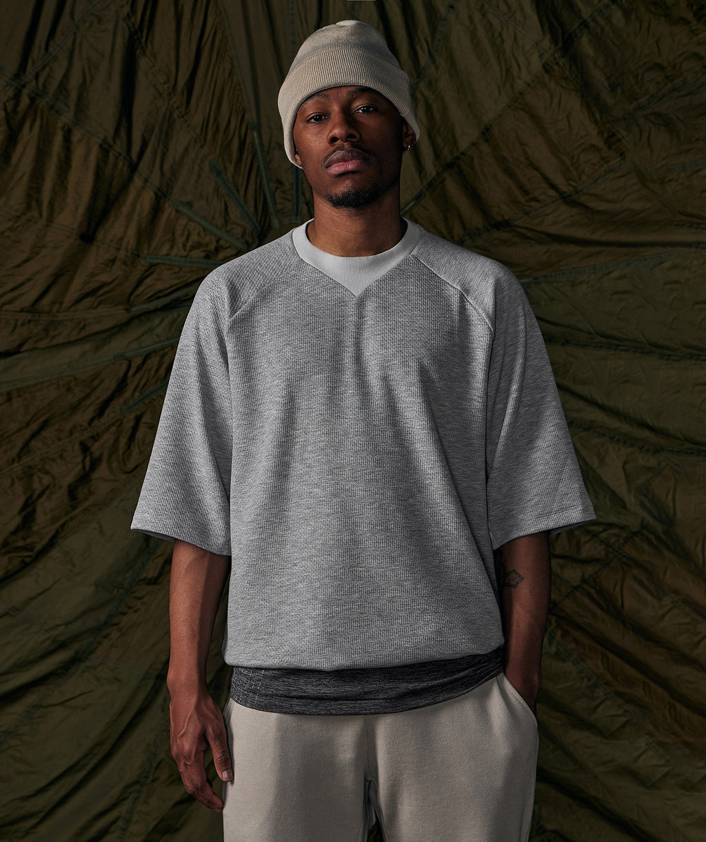 gymshark-retake-short-sleeve-crew-light-grey-marl-ss22