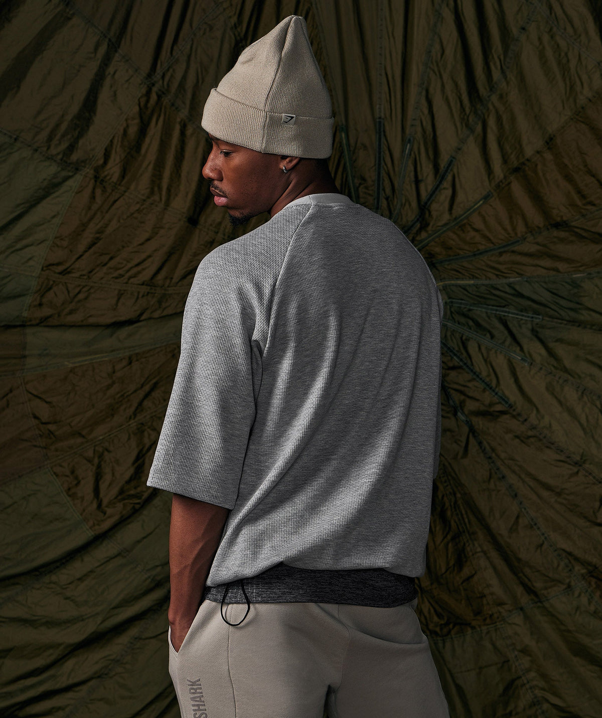 gymshark-retake-short-sleeve-crew-light-grey-marl-ss22