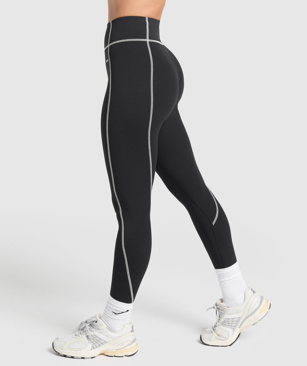 gymshark-retro-contrast-stitch-leggings-black-light-grey-ss25