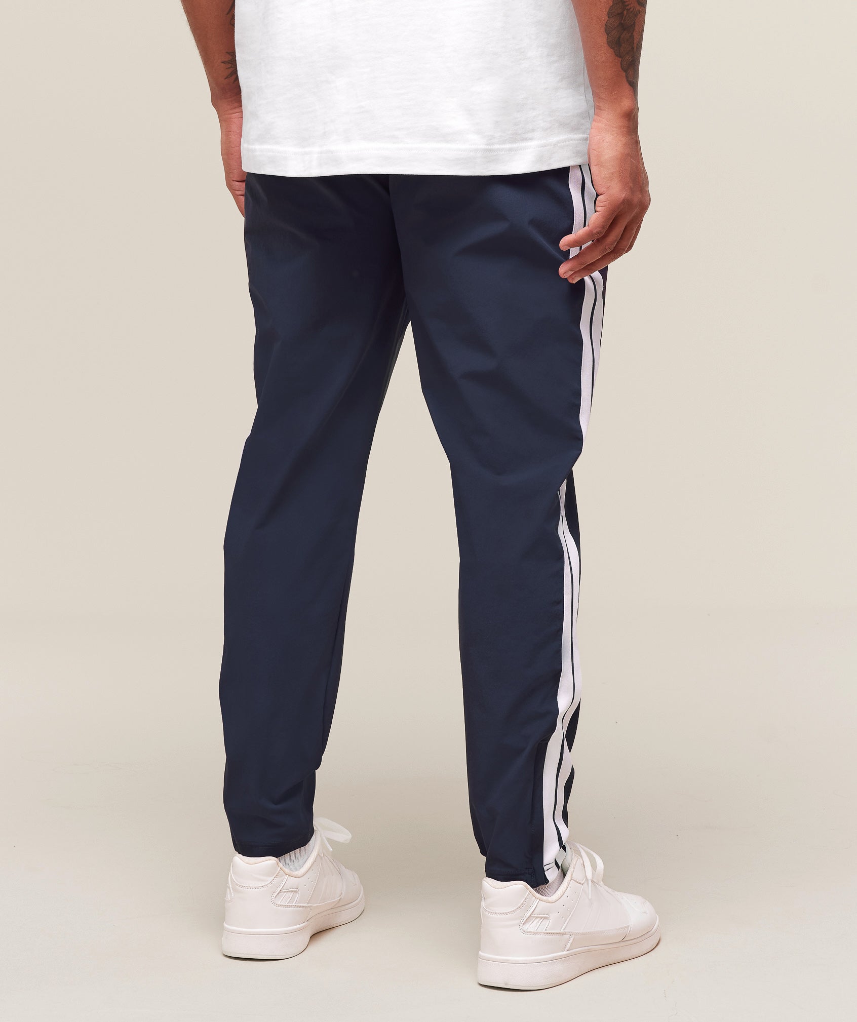 gymshark-retro-side-stripe-joggers-heavy-blue-ss25