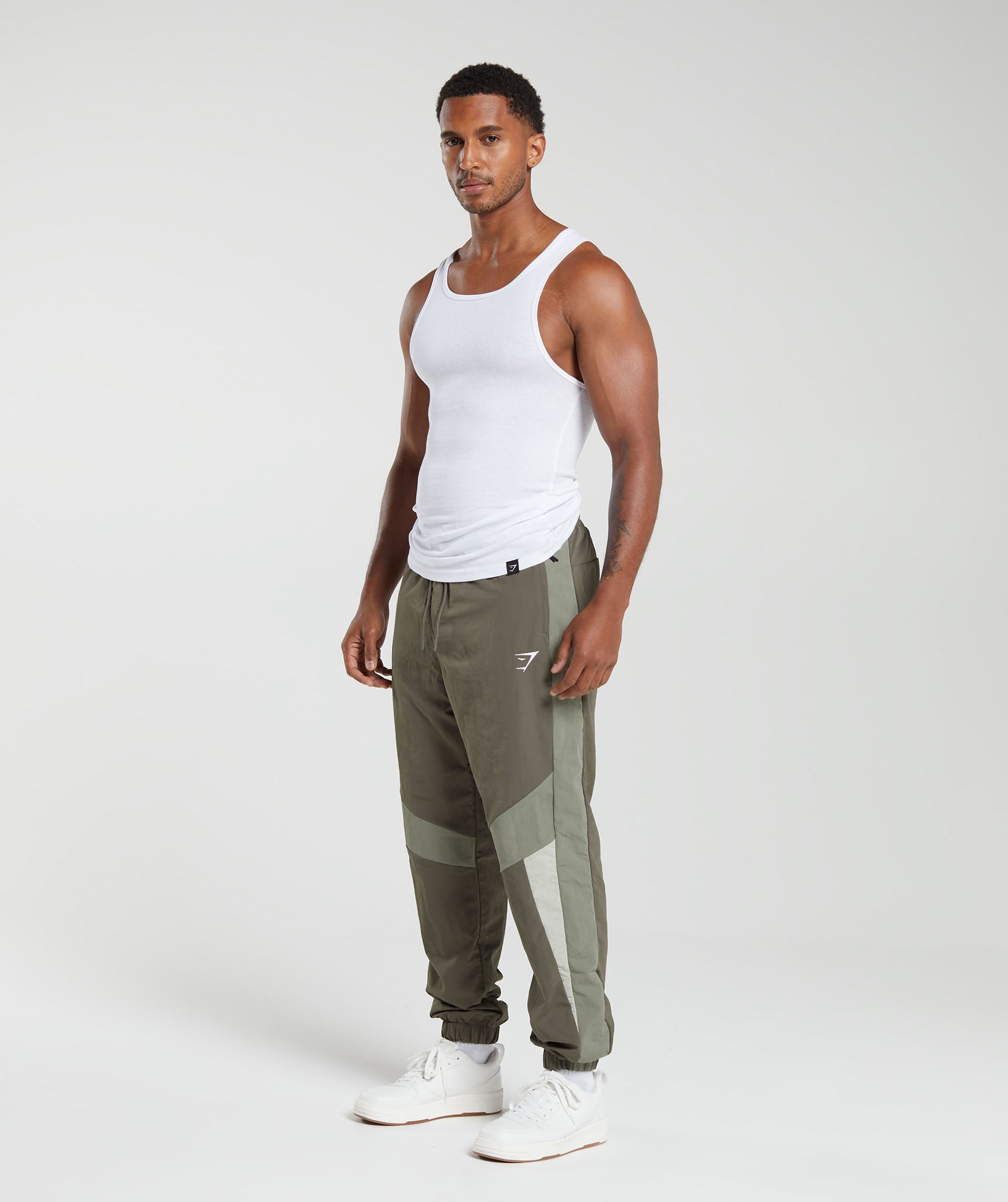 gymshark-retro-track-pants-brown-aw23