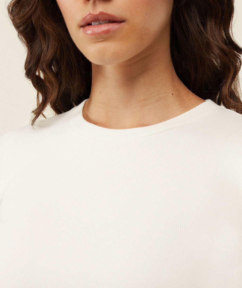gymshark-everywear-ribbed-tee-soft-white-ss24