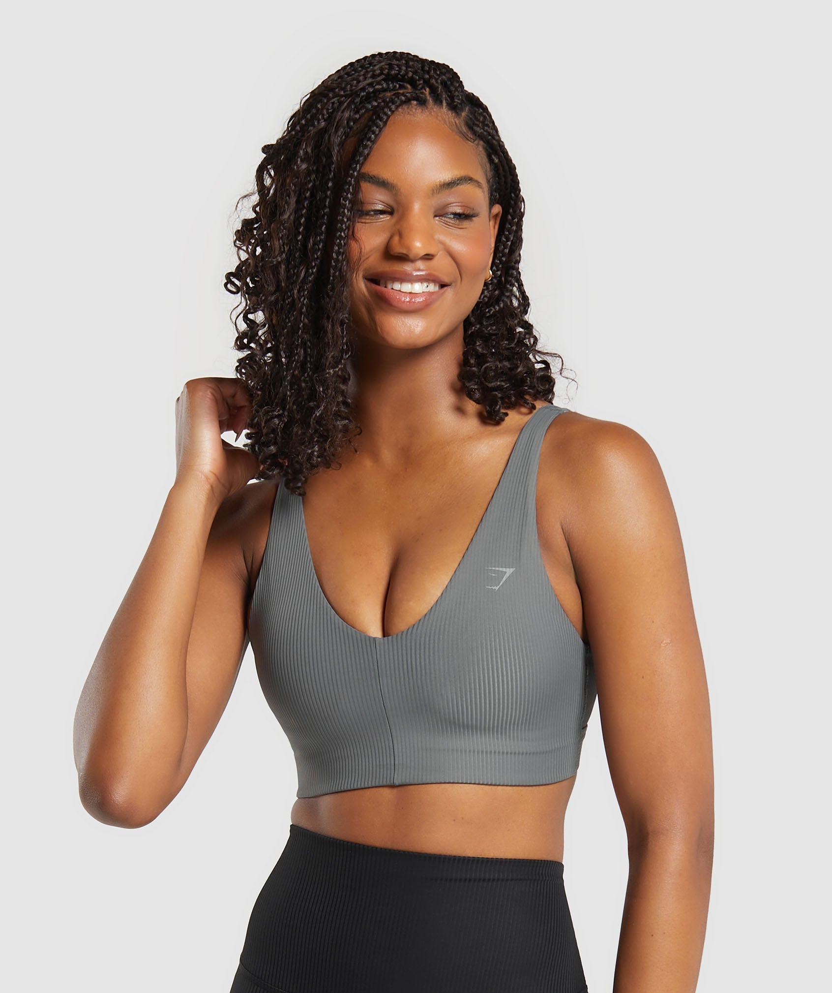 gymshark-ribbed-sports-bra-sports-bras-grey-ss24
