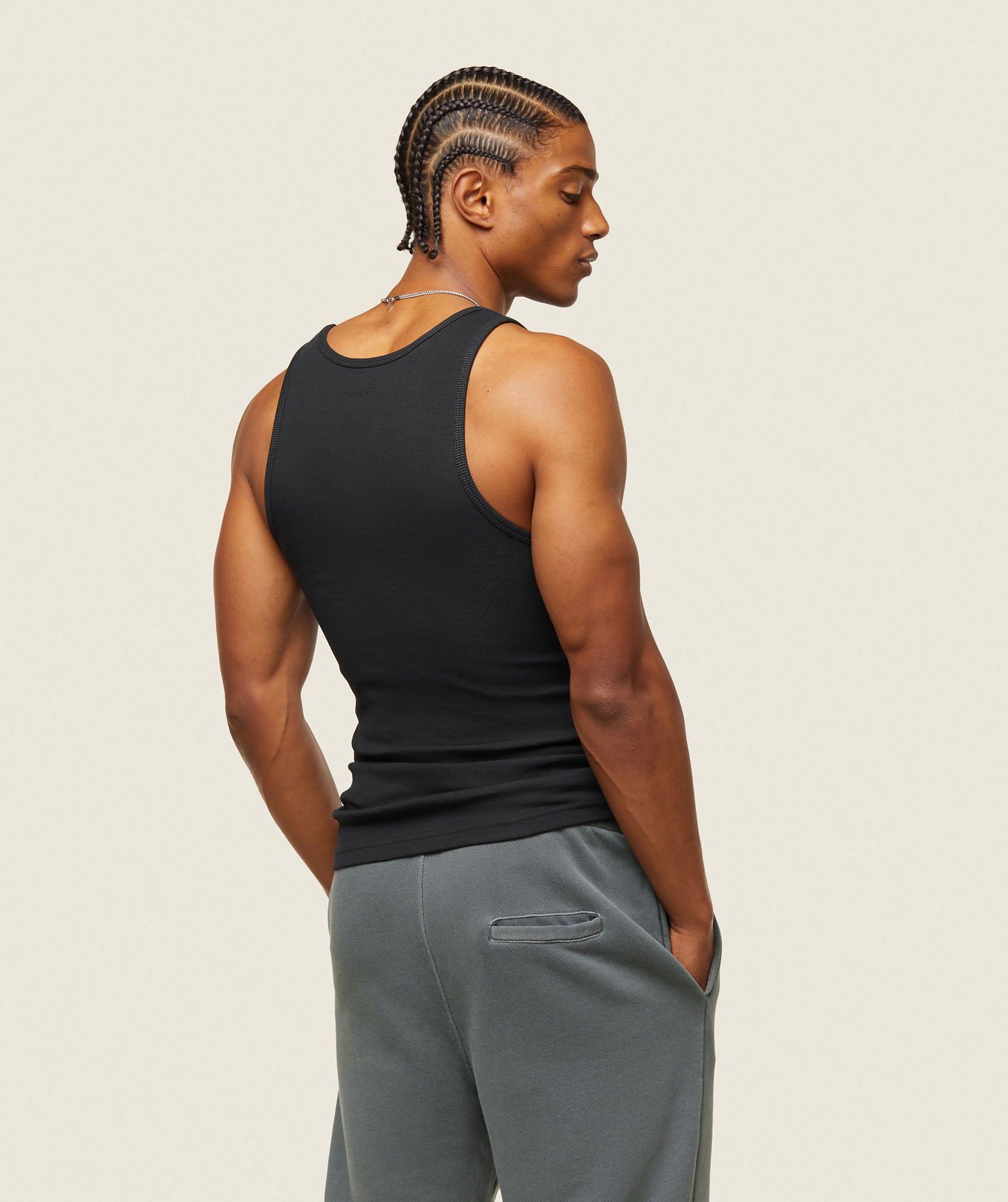 gymshark-everywear-ribbed-tank-black-ss24