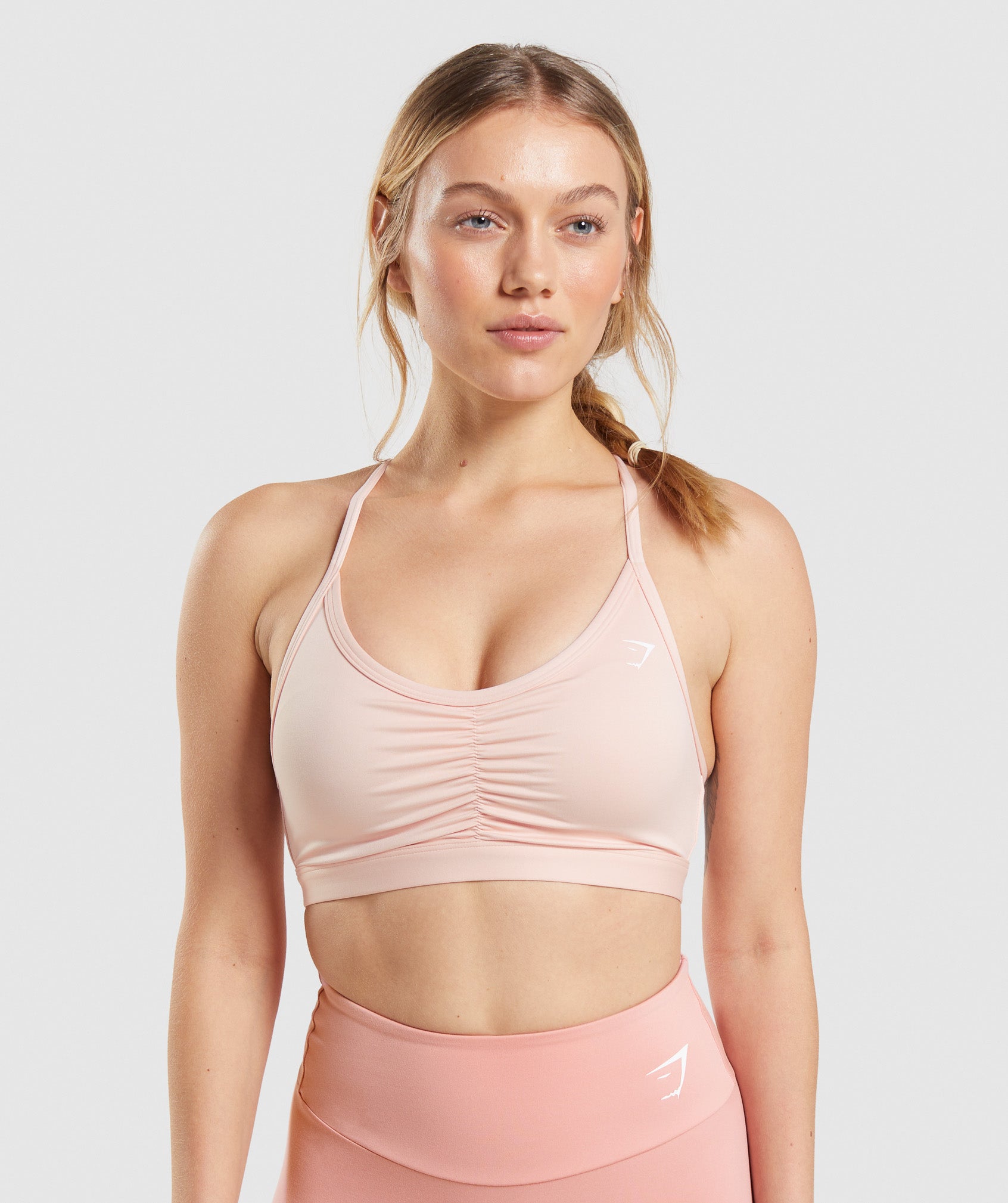 gymshark-ruched-training-sports-bra-light-pink