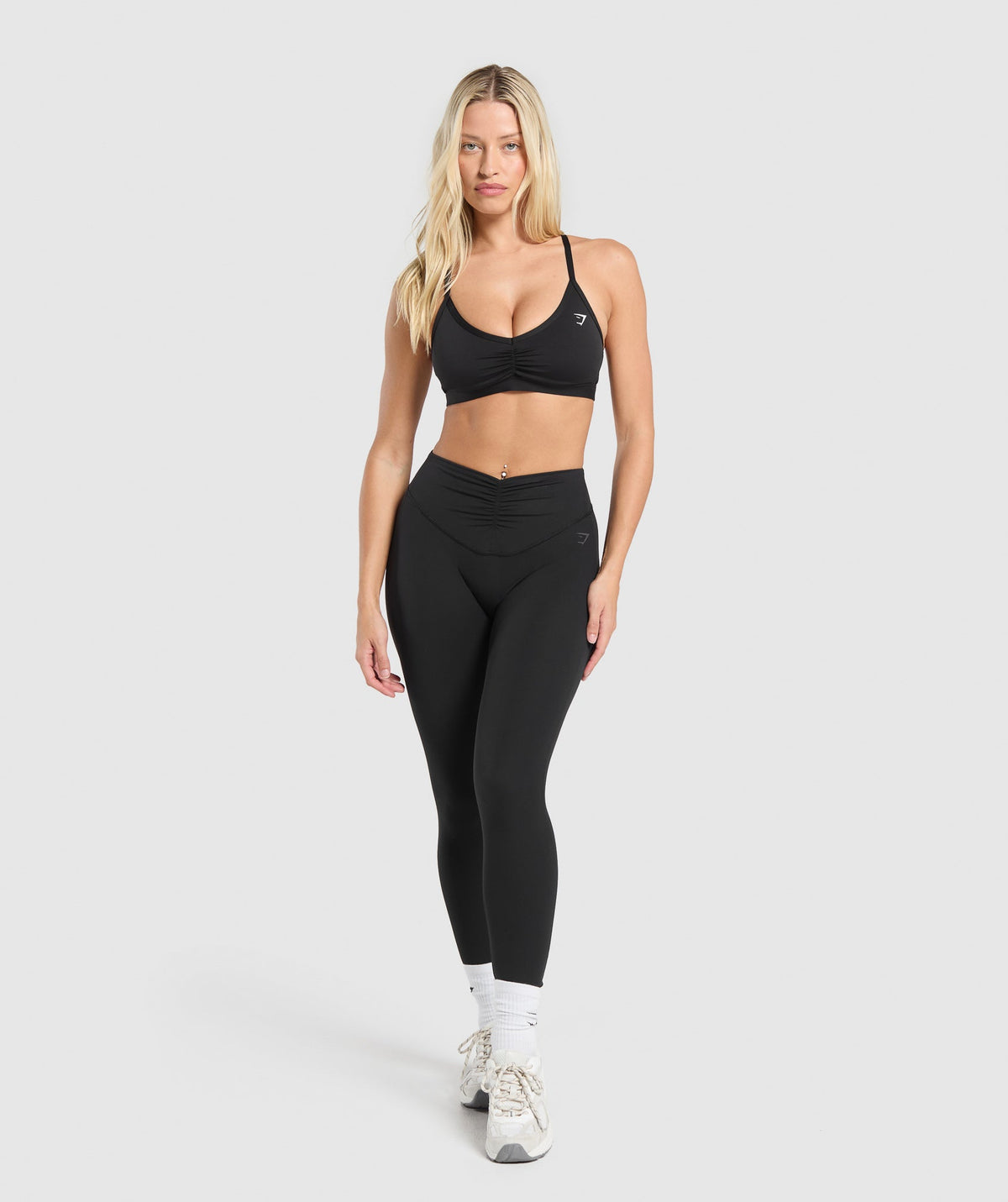 gymshark-ruched-strappy-sports-bra-black-aw23