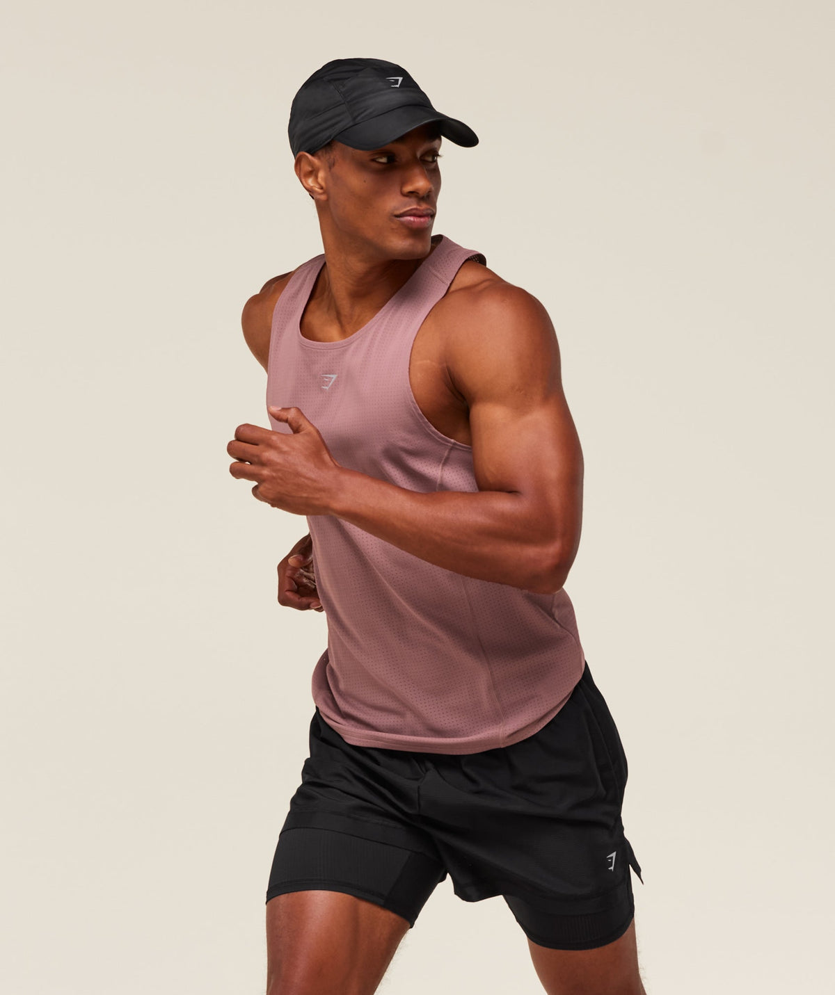 gymshark-running-cap-black-aw24