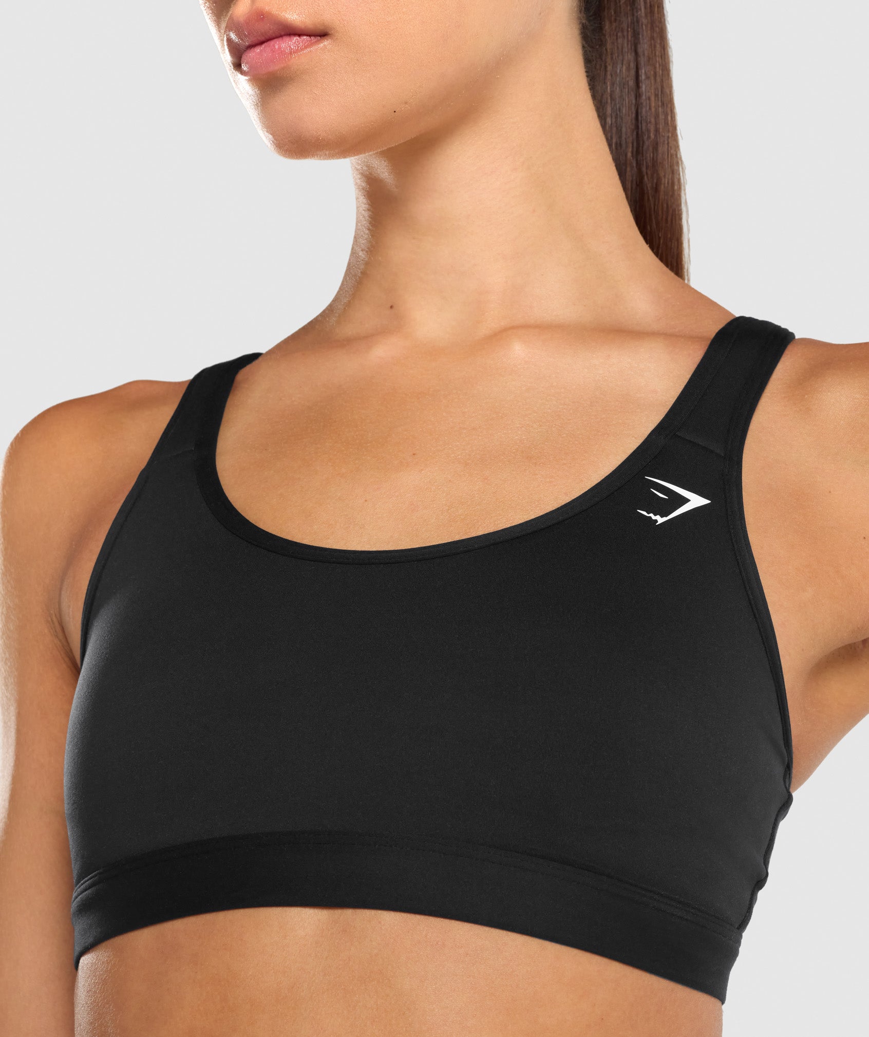 gymshark-scoop-neck-sports-bra-black-ss22