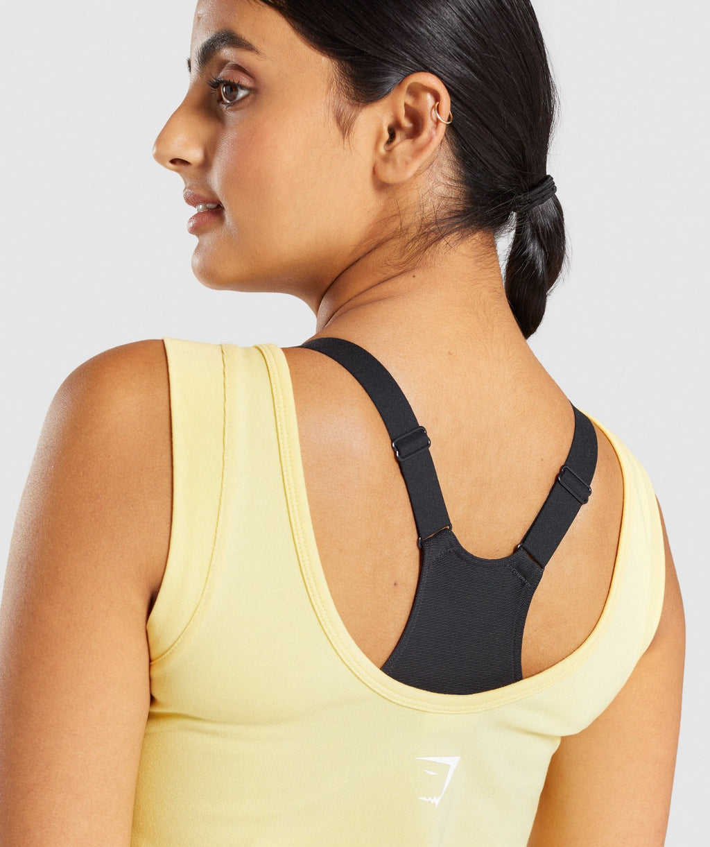 gymshark-strobe-graphic-tank-light-yellow