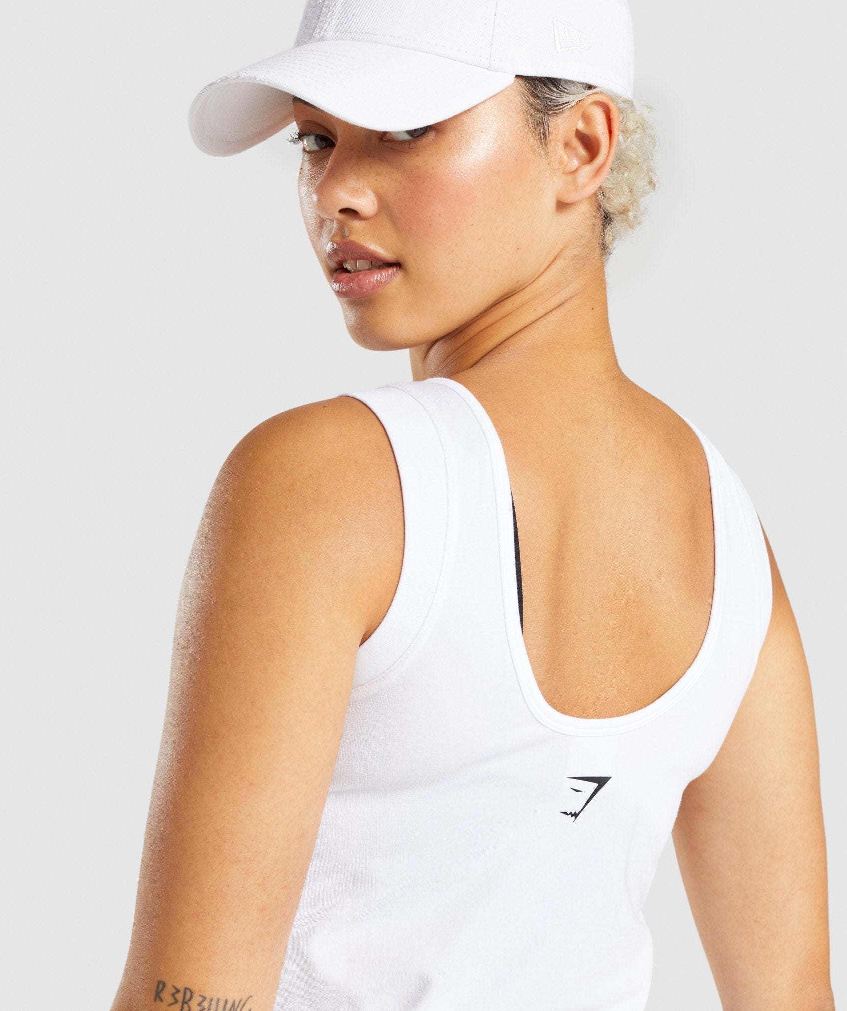 gymshark-strobe-graphic-tank-white