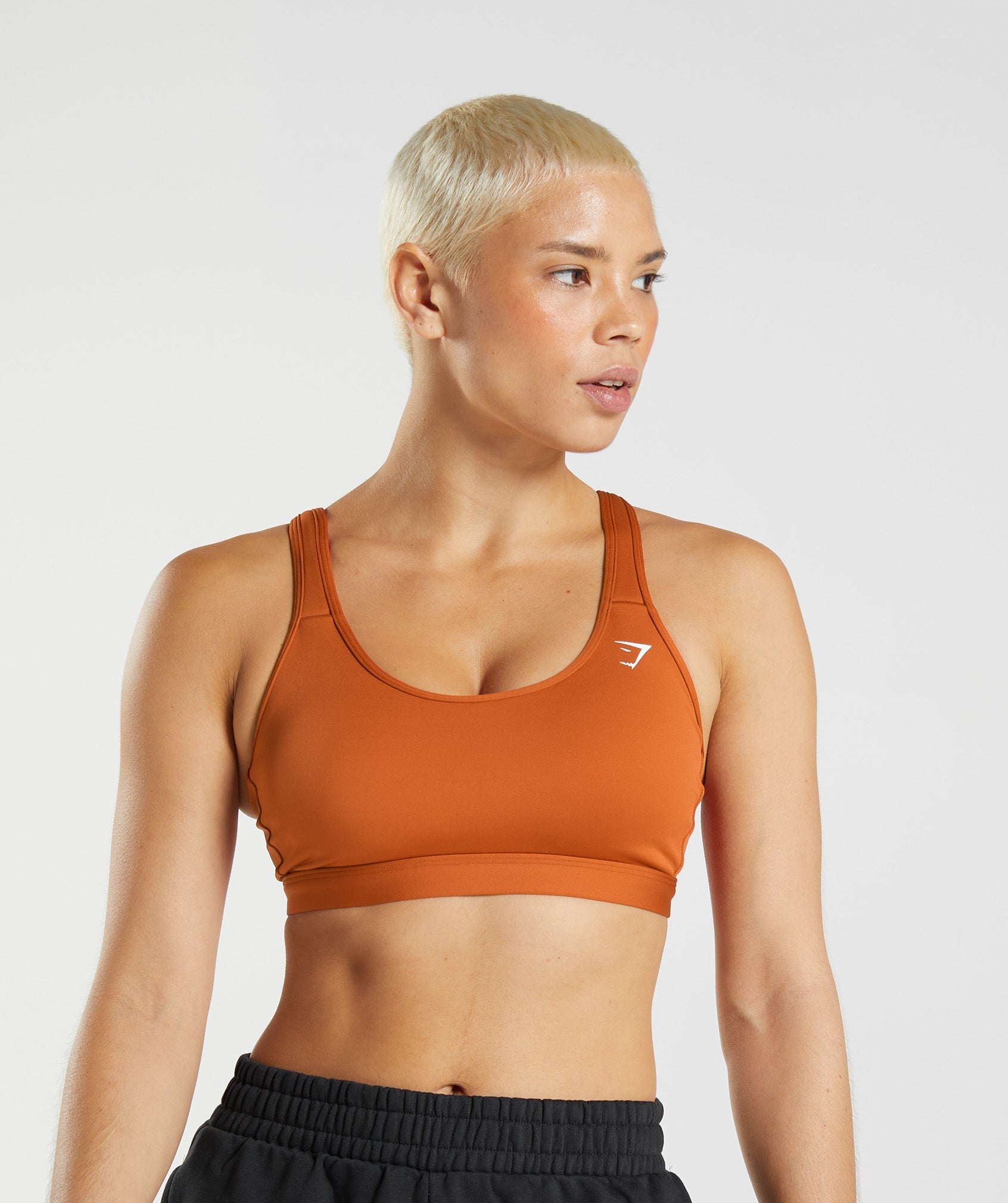 gymshark-scoop-neck-sports-bra-cayenne-red-aw22