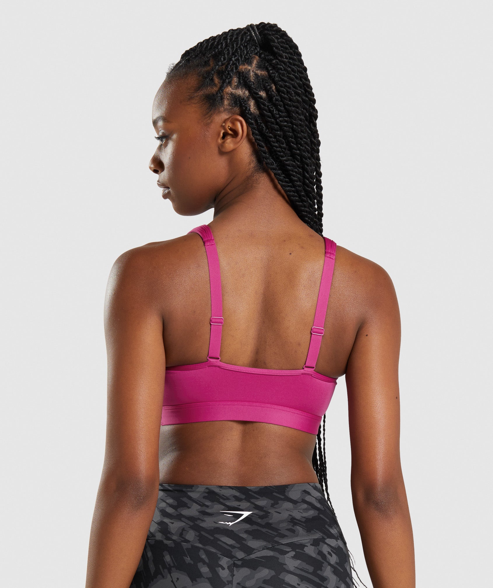 gymshark-scoop-neck-sports-bra-dragon-pink-ss22