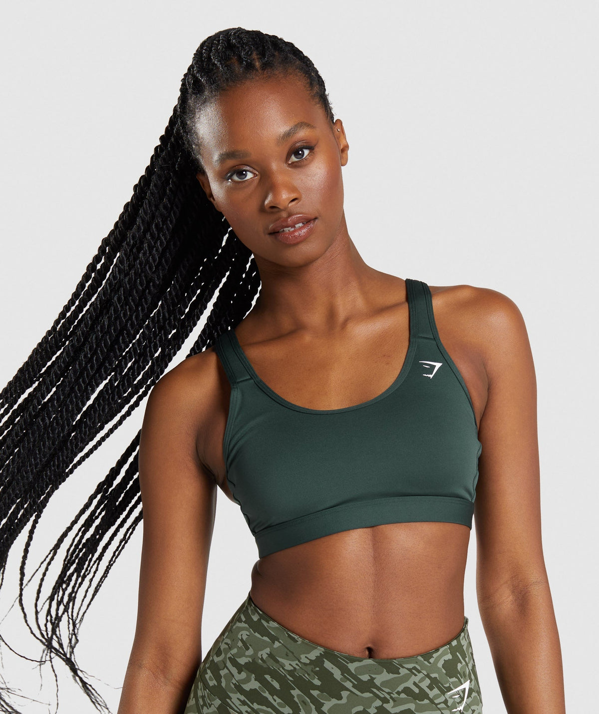 gymshark-scoop-neck-sports-bra-obsidian-green-ss22