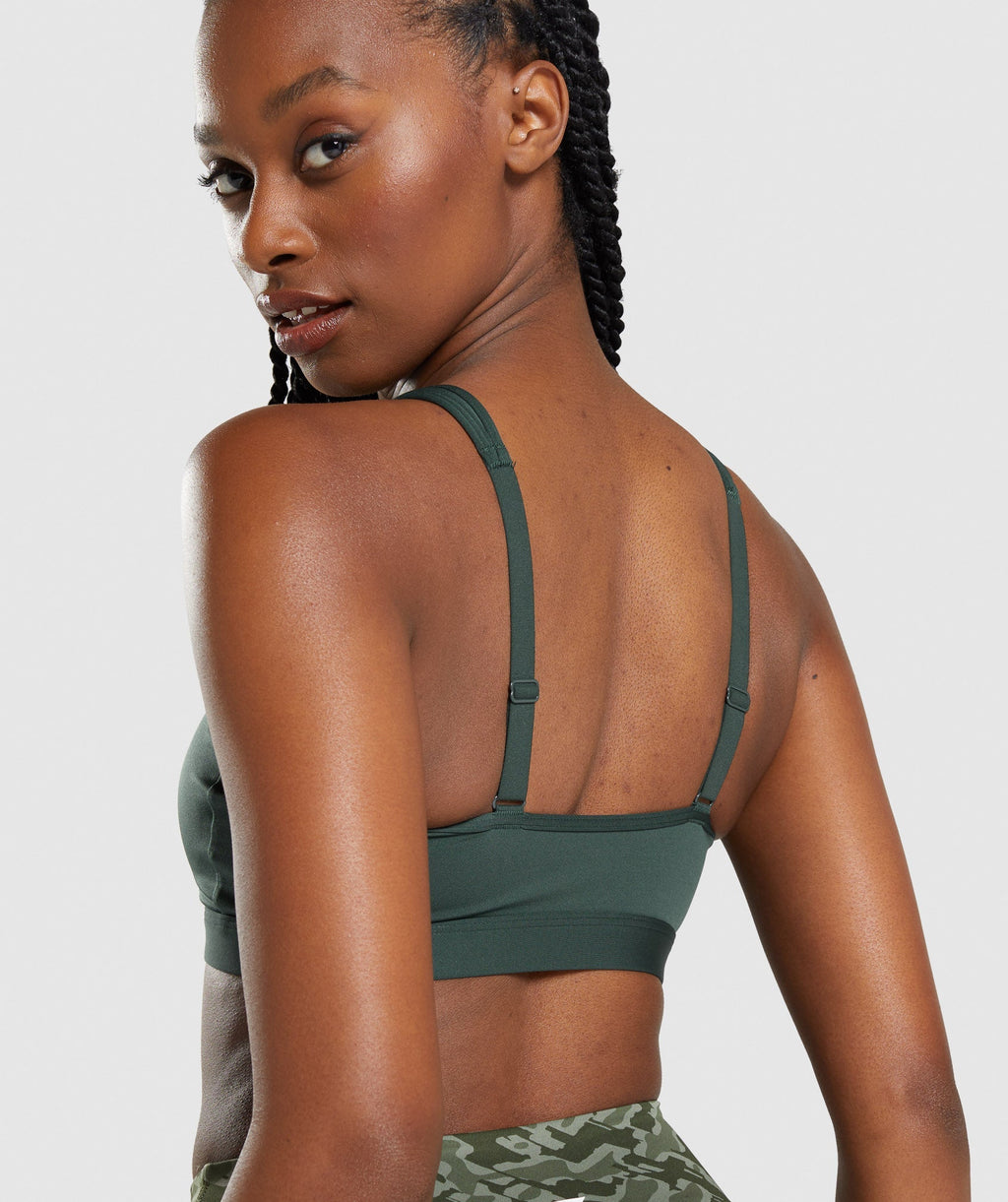 gymshark-scoop-neck-sports-bra-obsidian-green-ss22