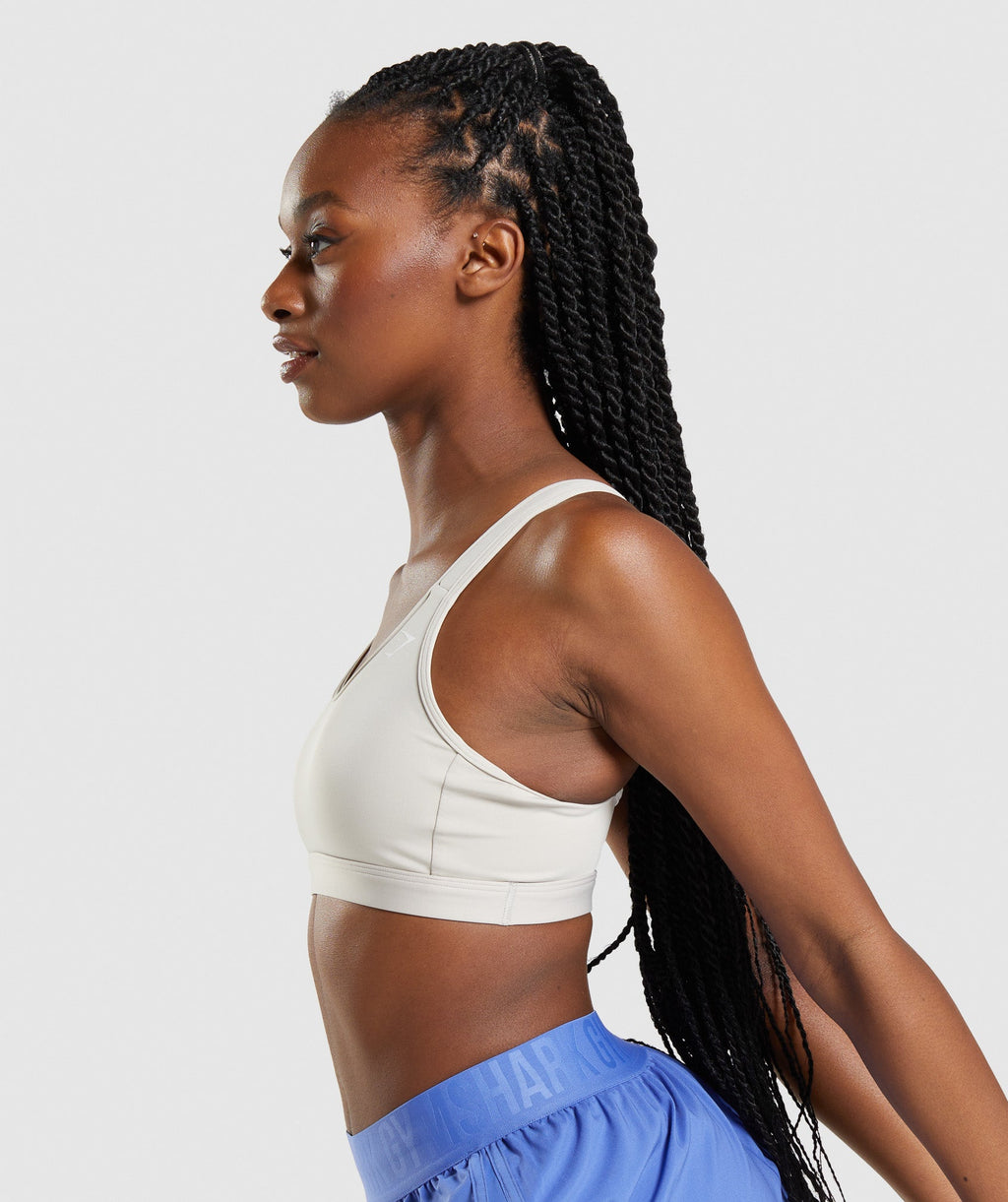 gymshark-scoop-neck-sports-bra-pebble-grey-ss22