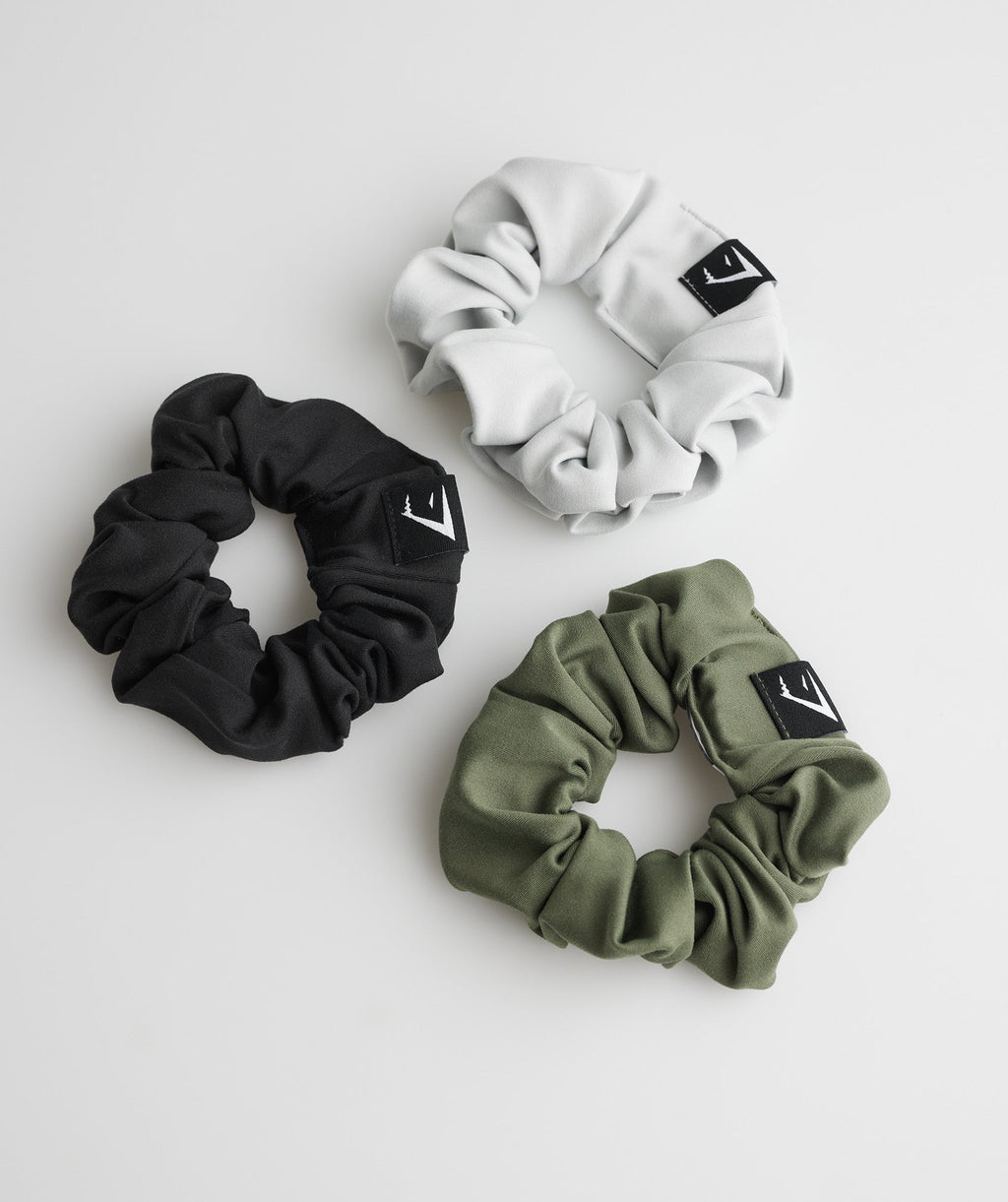 gymshark-scrunchies-3pk-black-core-olive-ss22-light-grey