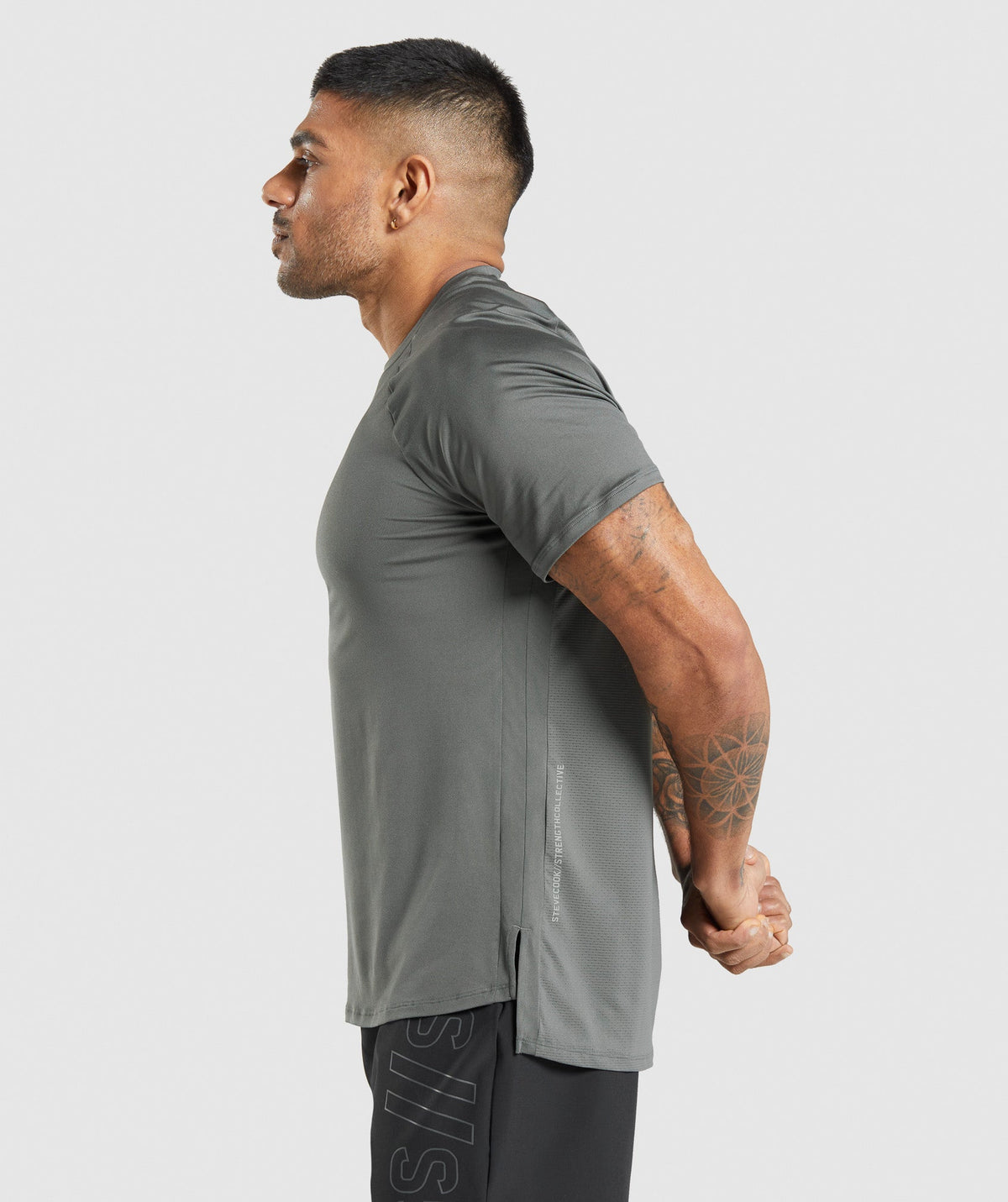 gymshark-steve-cook-t-shirt-charcoal-grey-ss22