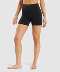 gymshark-seamless-boxers-black-ss22