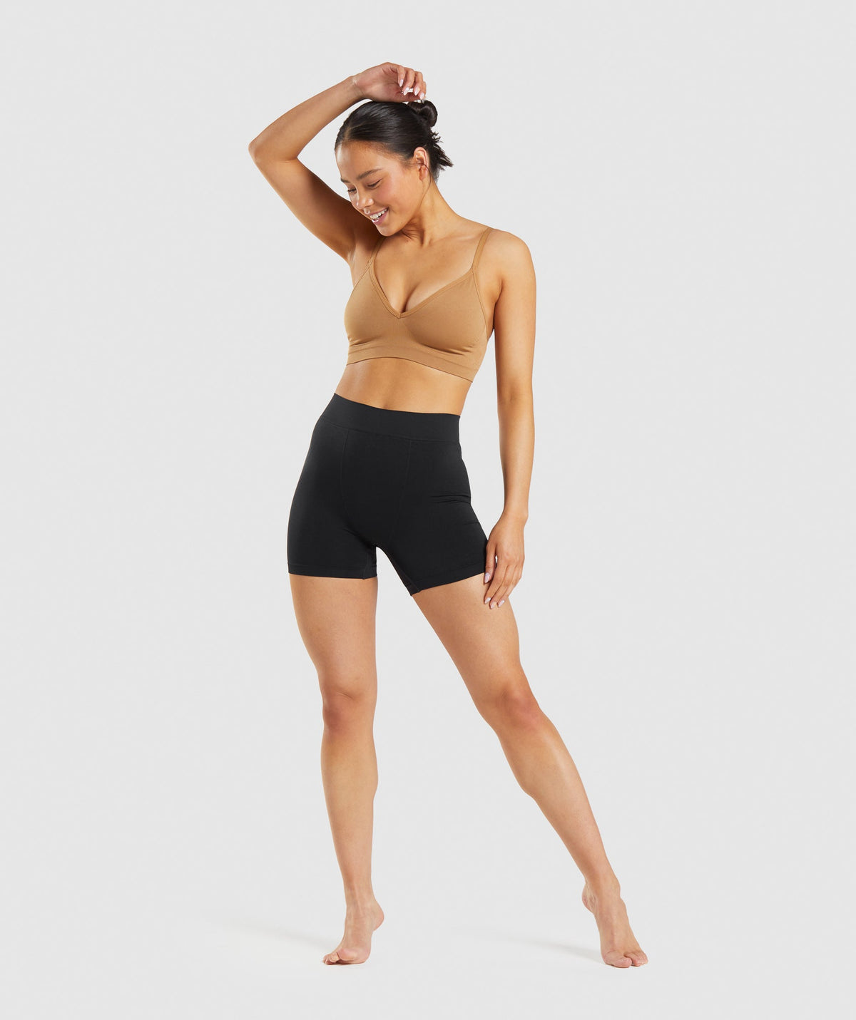 gymshark-seamless-boxers-black-ss22