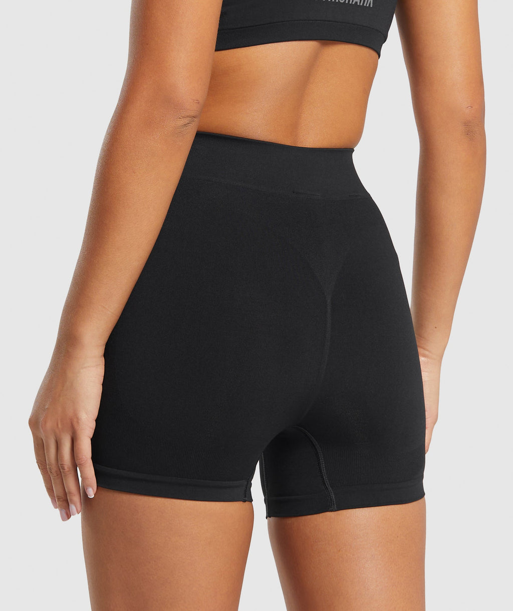 gymshark-seamless-boxers-black-ss24