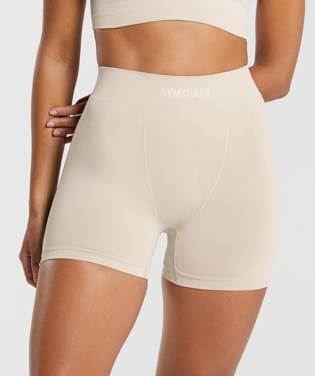 gymshark-seamless-boxers-pebble-grey-ss24