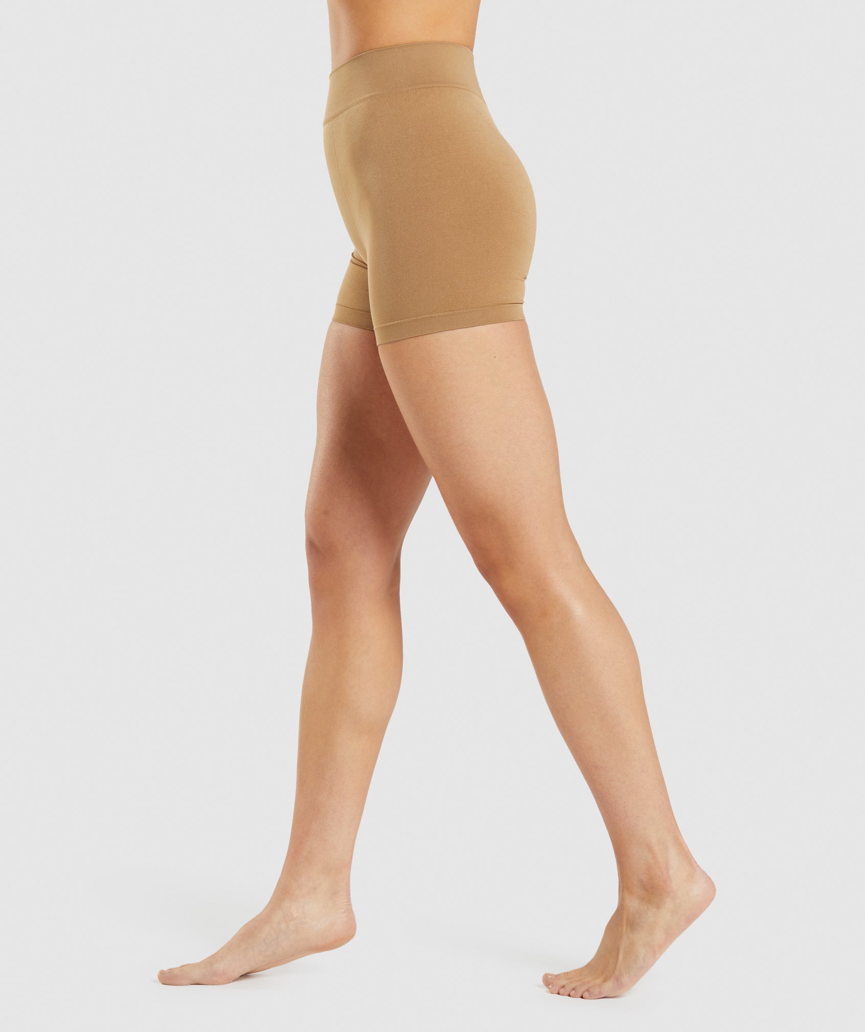 gymshark-seamless-boxers-golden-light-brown-ss22
