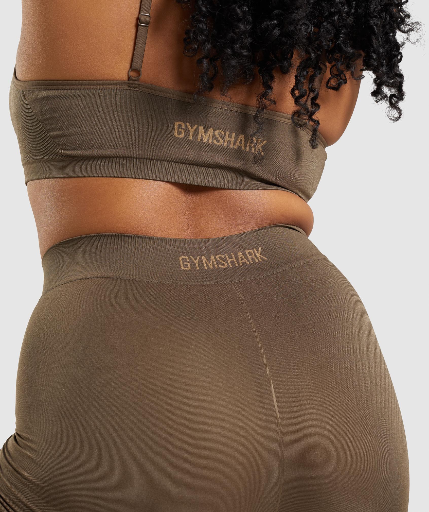 gymshark-seamless-boxers-walnut-brown-ss22