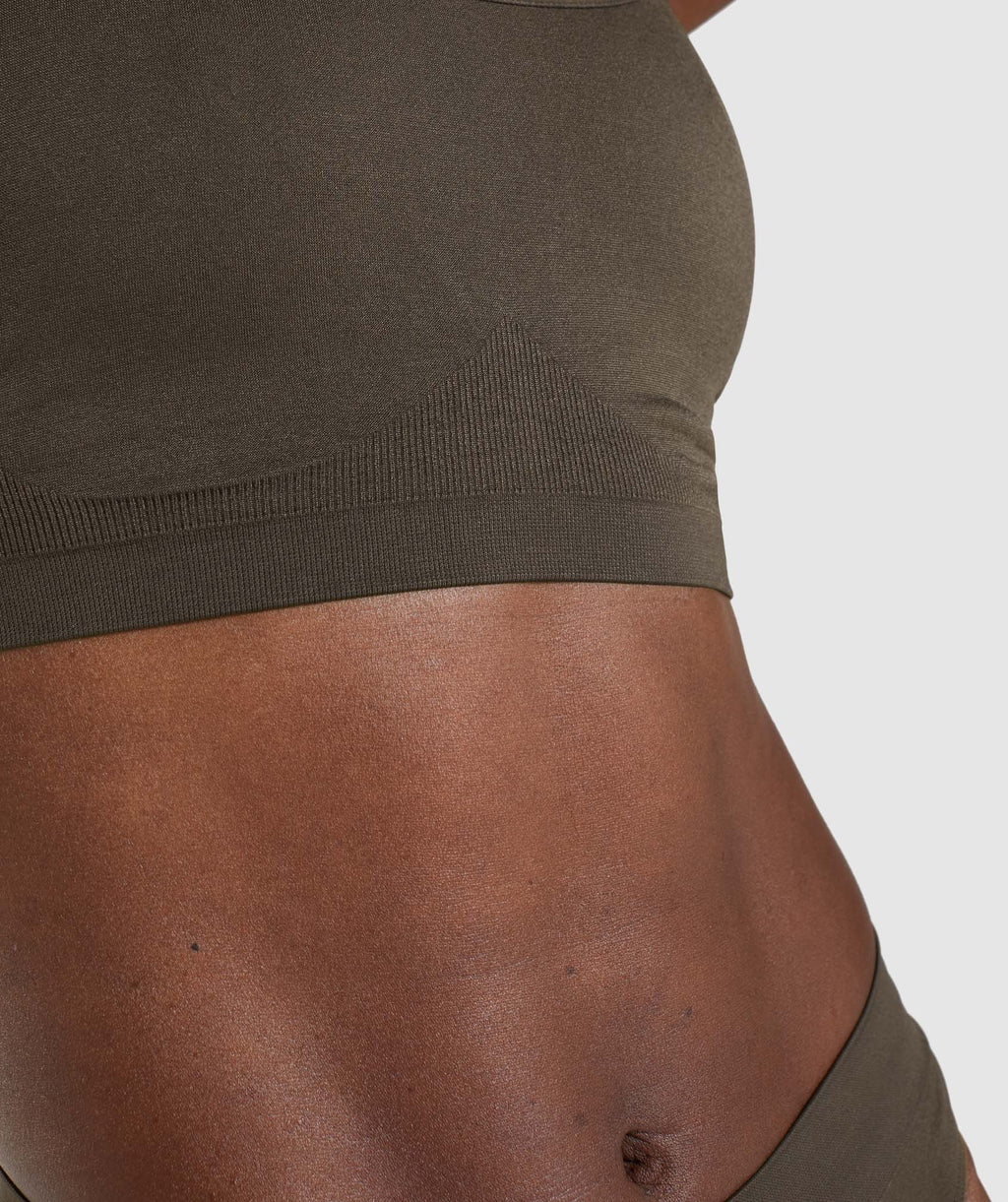 gymshark-seamless-high-neck-bralette-espresso-brown-ss22