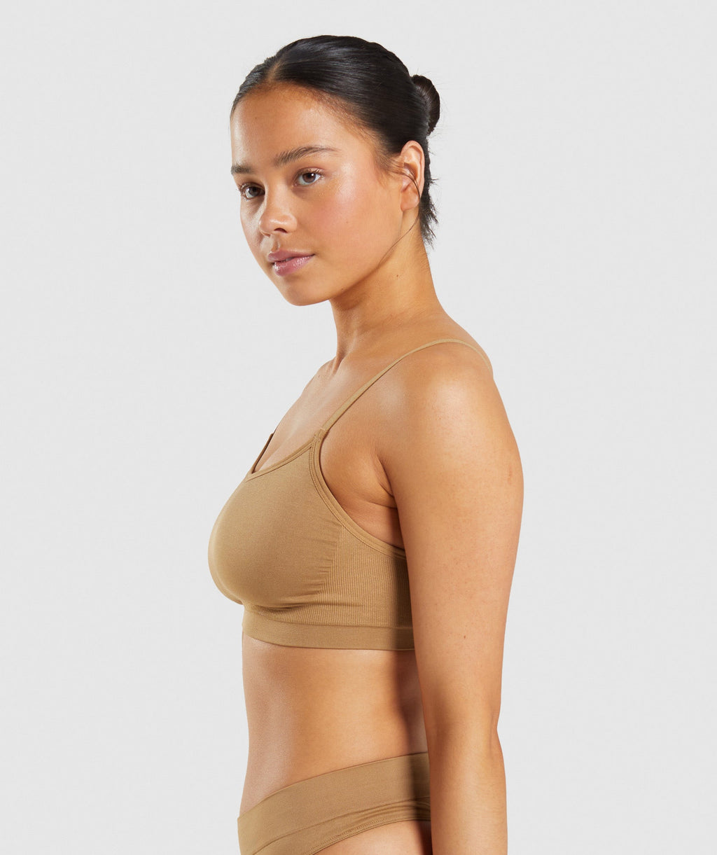 gymshark-seamless-high-neck-bralette-golden-light-brown-ss22