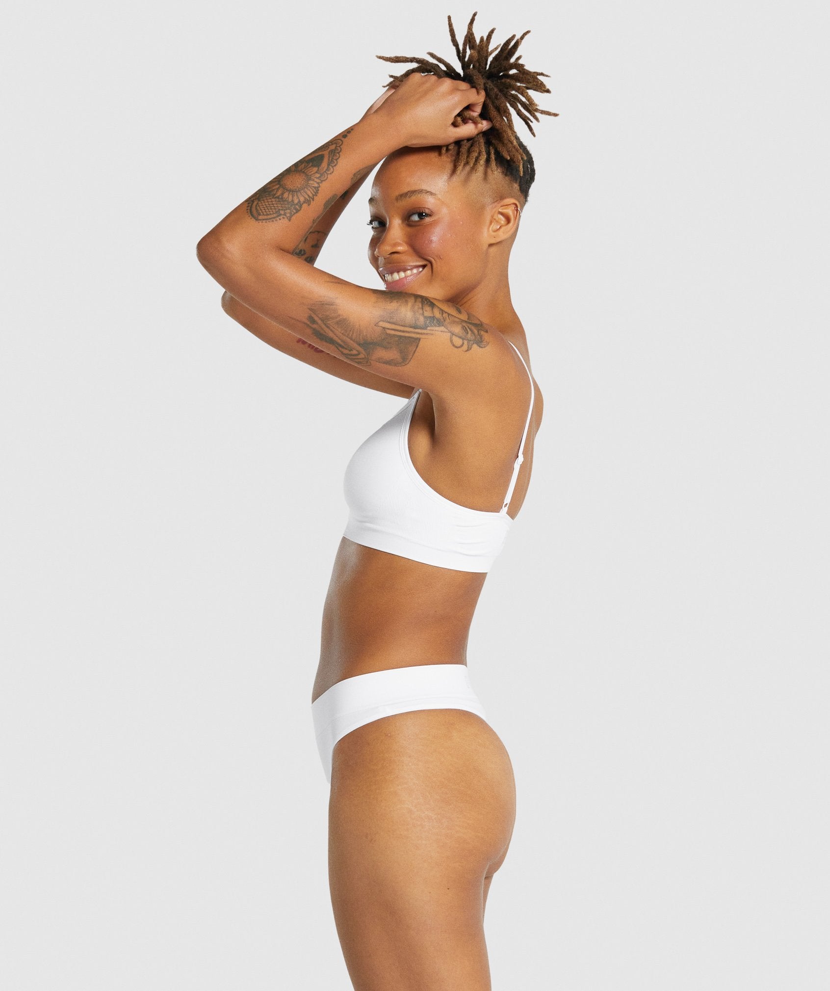 gymshark-seamless-high-neck-bralette-white-aw21