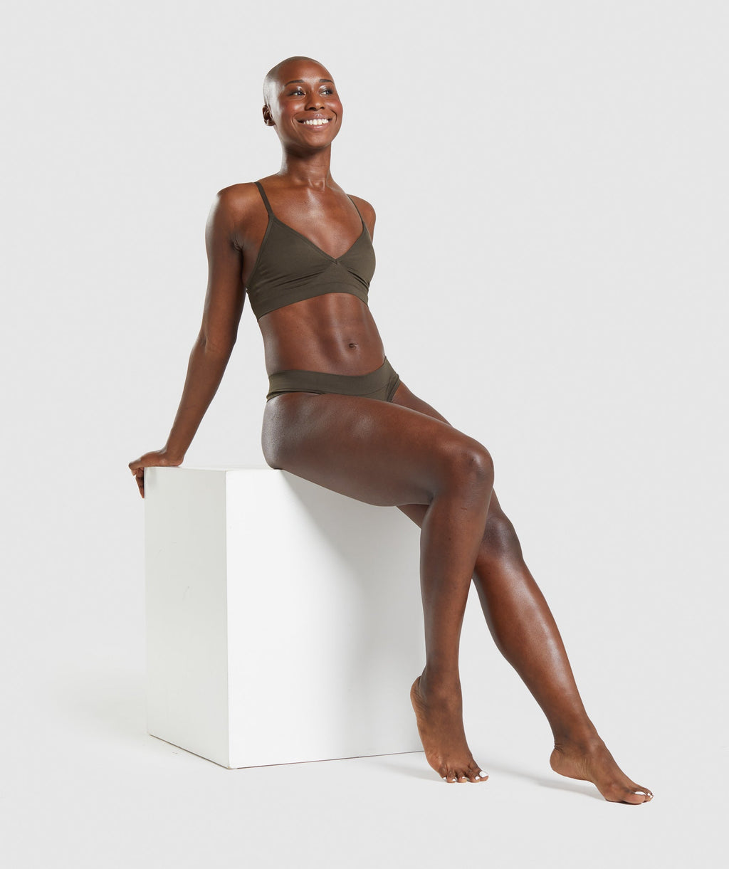 gymshark-seamless-low-neck-bralette-espresso-brown-ss22