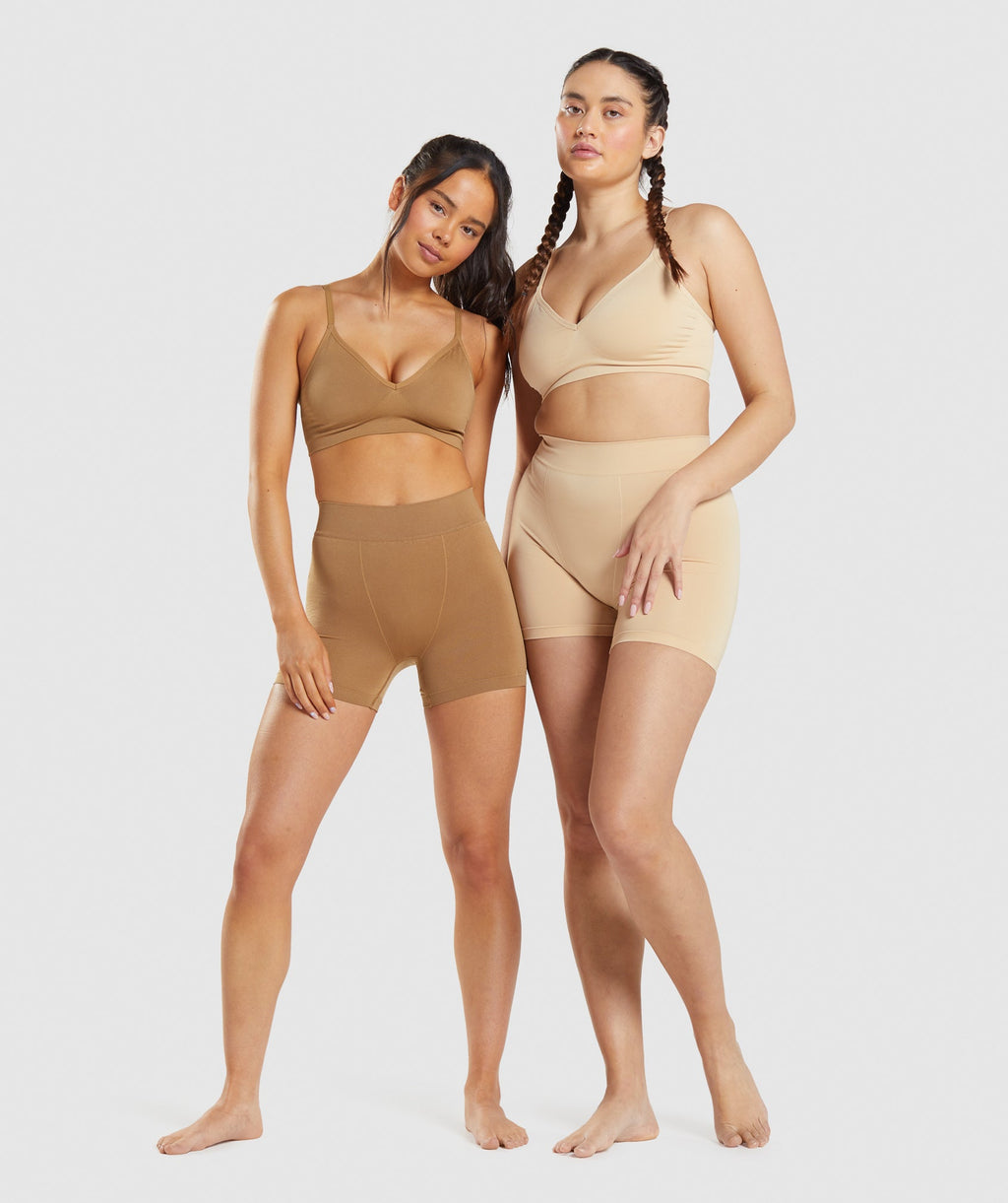 gymshark-seamless-low-neck-bralette-fawn-light-brown-ss2
