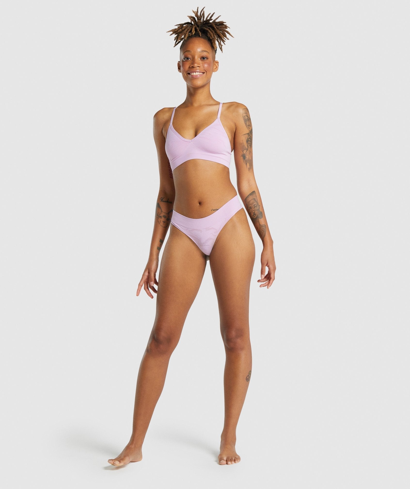 gymshark-seamless-low-neck-bralette-light-pink-aw21