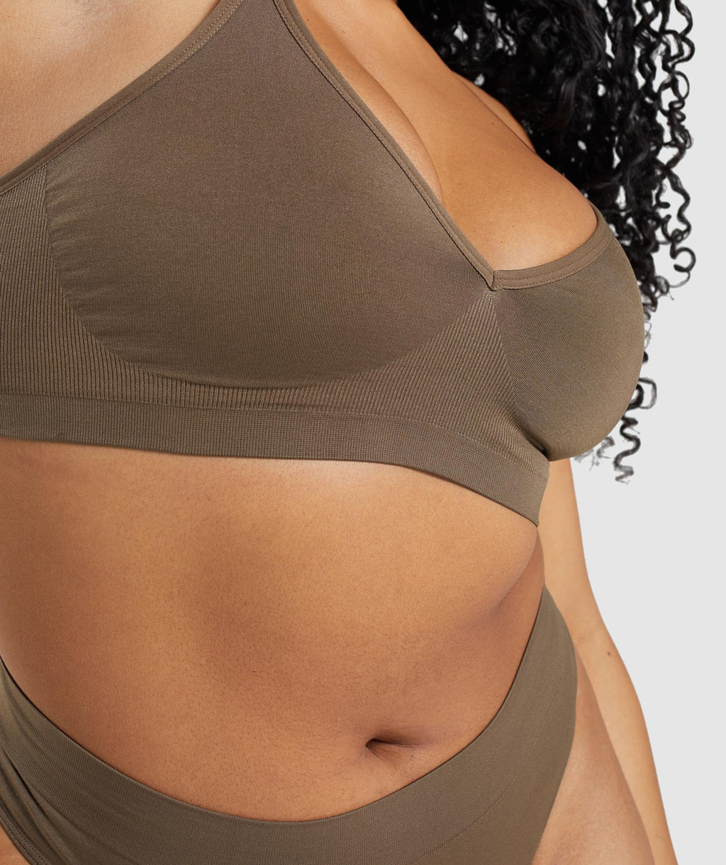gymshark-seamless-low-neck-bralette-walnut-brown-ss22