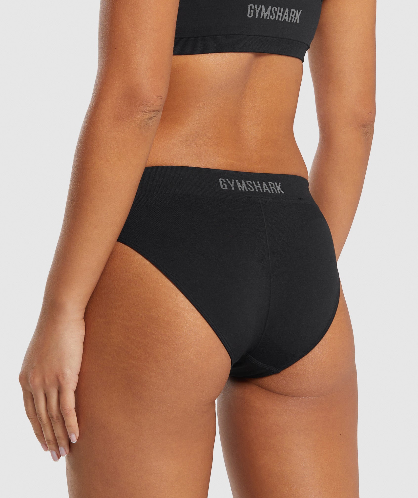 gymshark-seamless-brief-black-ss24