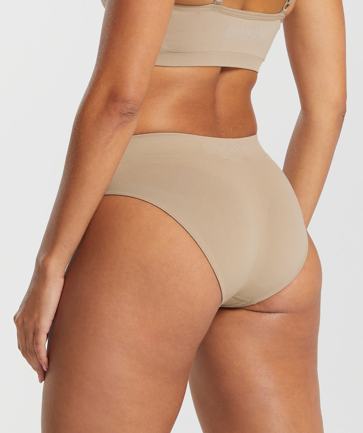 gymshark-seamless-brief-cement-brown-ss24