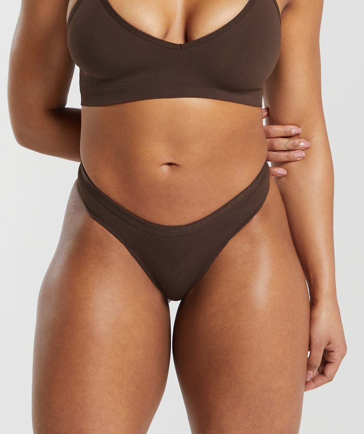 gymshark-seamless-dipped-front-thong-archive-brown-ss24