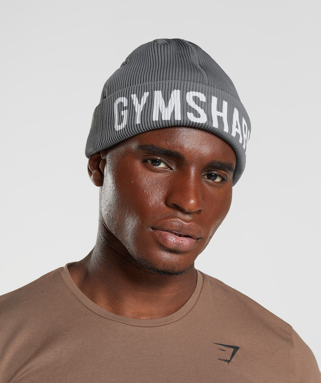 gymshark-seamless-docker-beanie-charcoal-grey-marl-ss22
