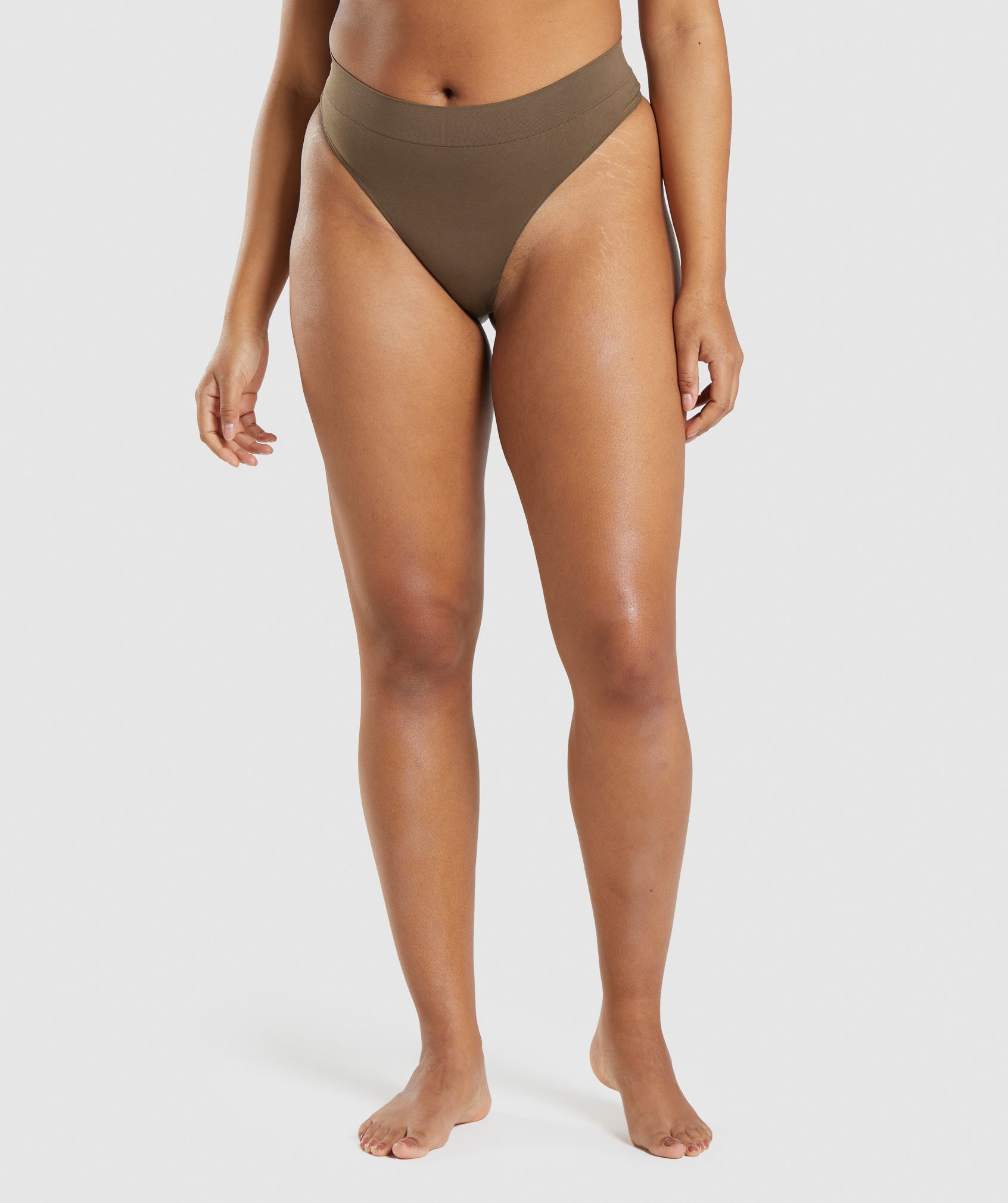 gymshark-seamless-high-rise-thong-walnut-brown-ss22