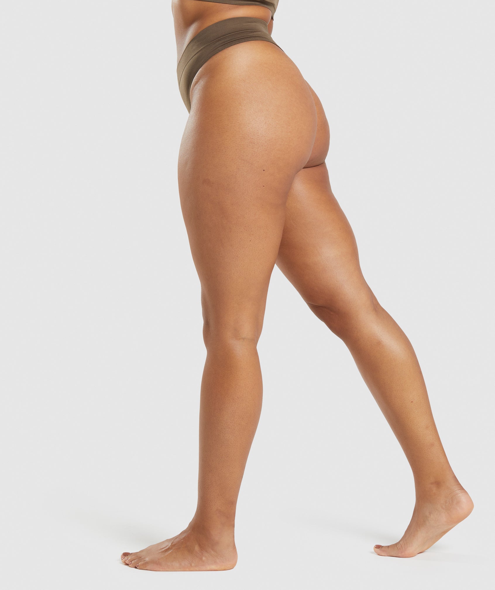 gymshark-seamless-high-rise-thong-walnut-brown-ss22