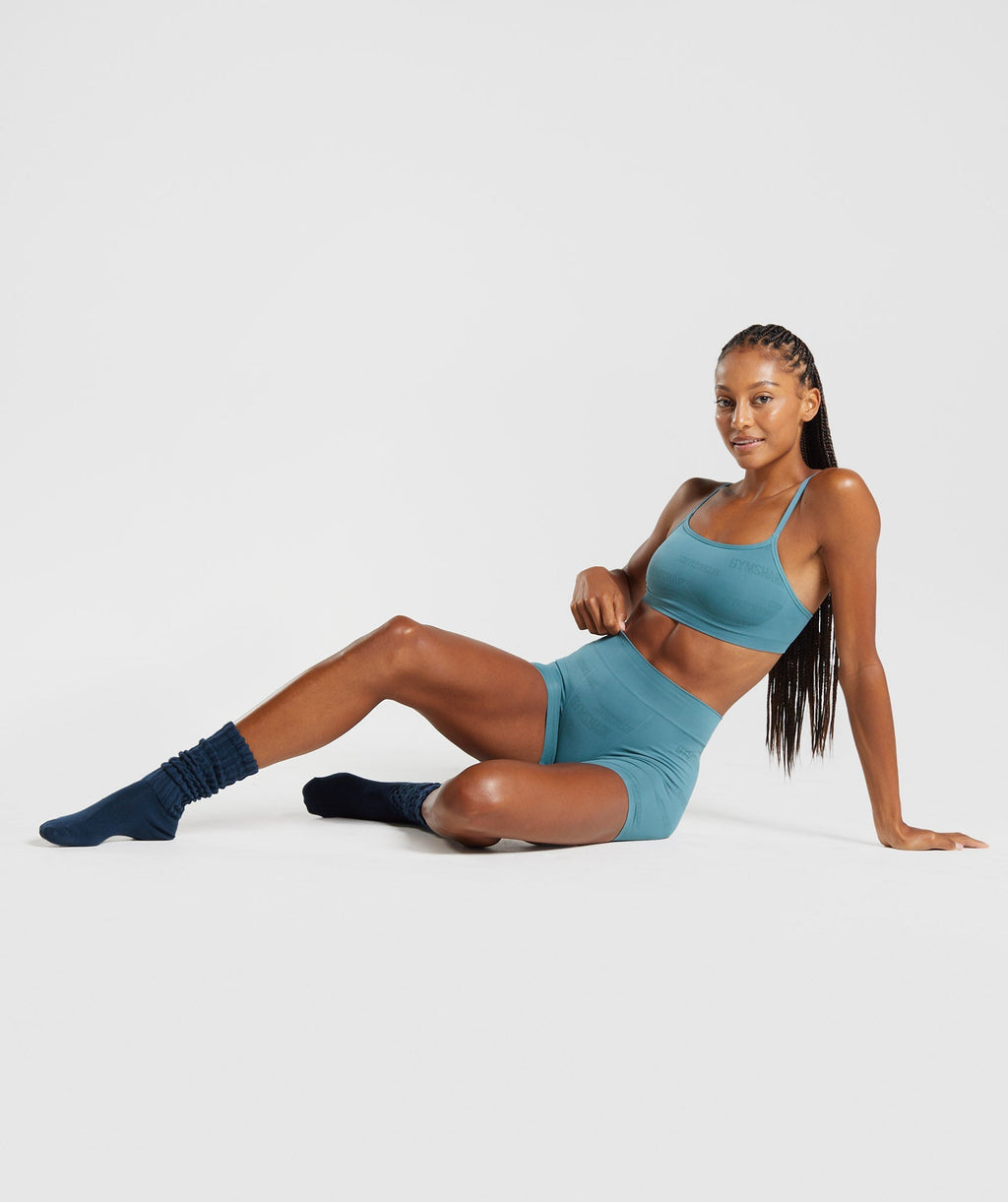 gymshark-seamless-jacquard-bralette-charred-blue-aw22
