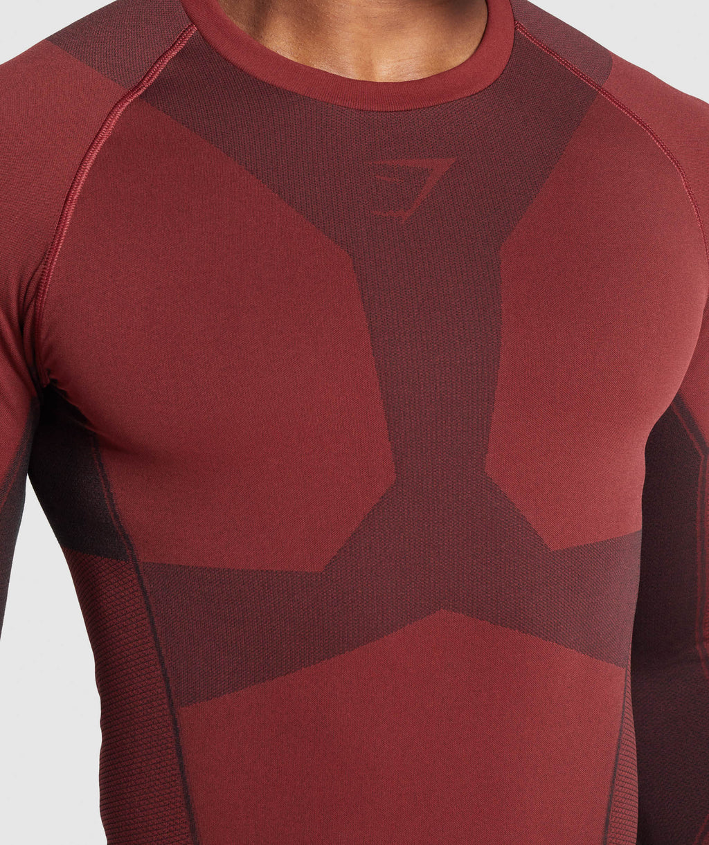 gymshark-free-force-seamless-muscle-fit-long-sleeve-t-shirt-burgundy-aw21