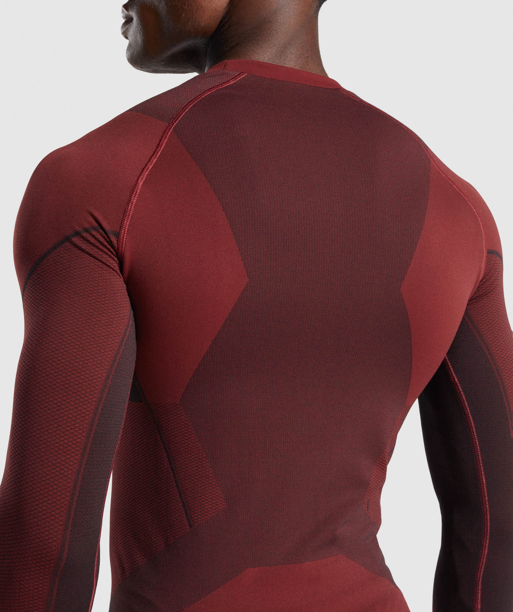 gymshark-free-force-seamless-muscle-fit-long-sleeve-t-shirt-burgundy-aw21